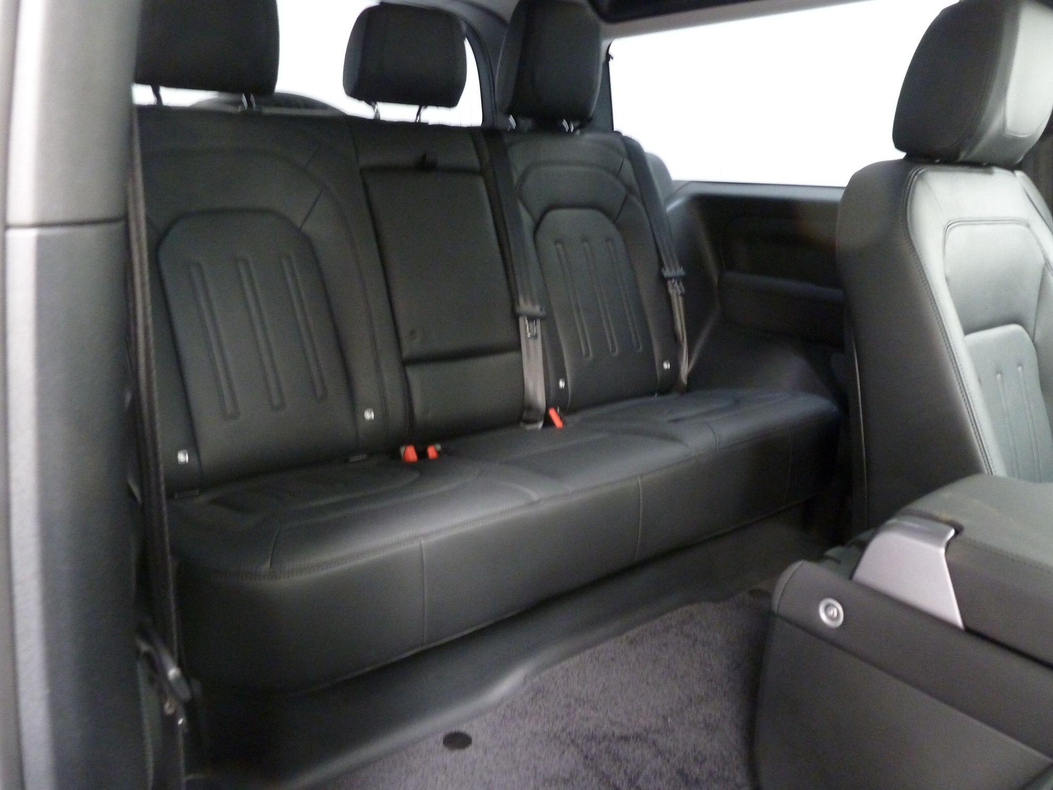 Land Rover Defender 90 3.0 D200  S   <br/><br/>VELARE EIGER EDITION