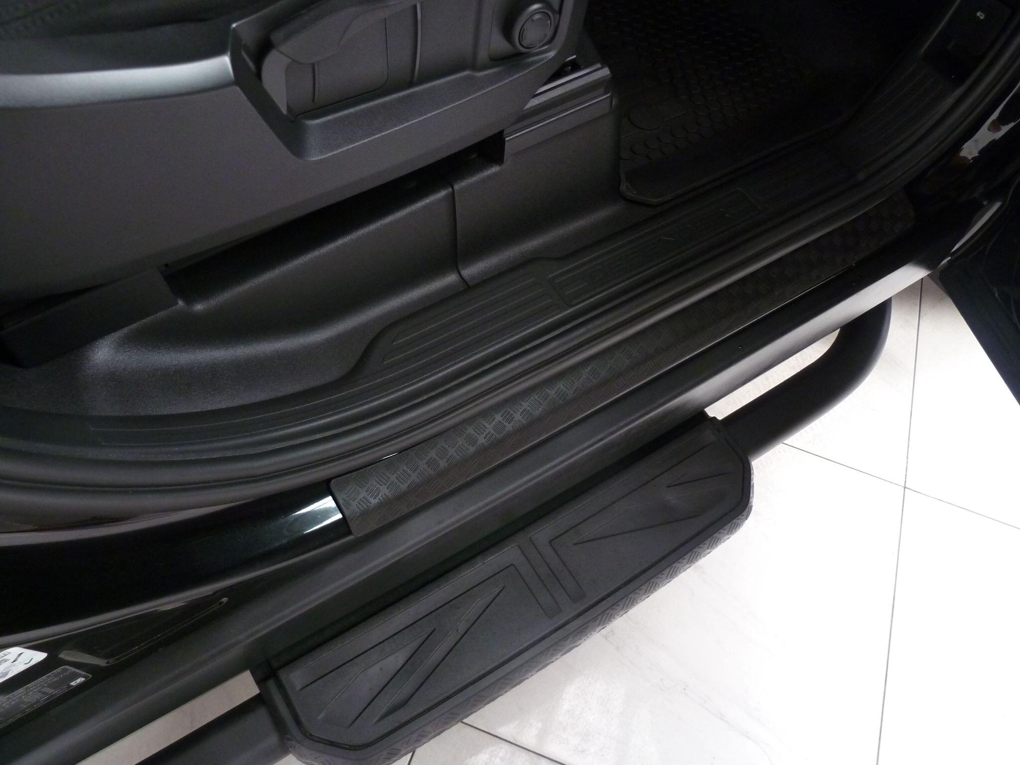 Land Rover Defender 90 3.0 D250  Hard Top SUV SWB   <br/><br/>HARD TOP 34,990 PLUS VAT