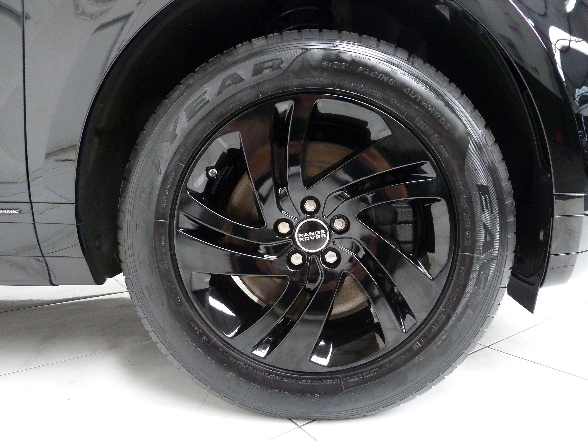 Land Rover Range Rover Evoque 1.5 P300e 12.2kWh R-Dynamic S   <br/><br/>BLACK STYLING PACKAGE