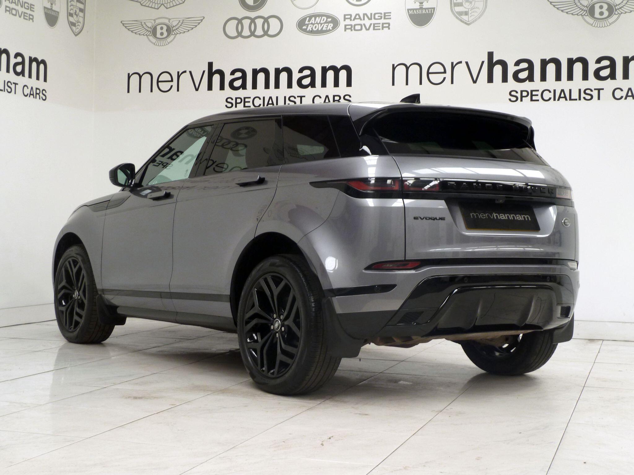 Land Rover Range Rover Evoque 2.0 D200  R-Dynamic SE   <br/><br/>PAN ROOF + BLACK PACK