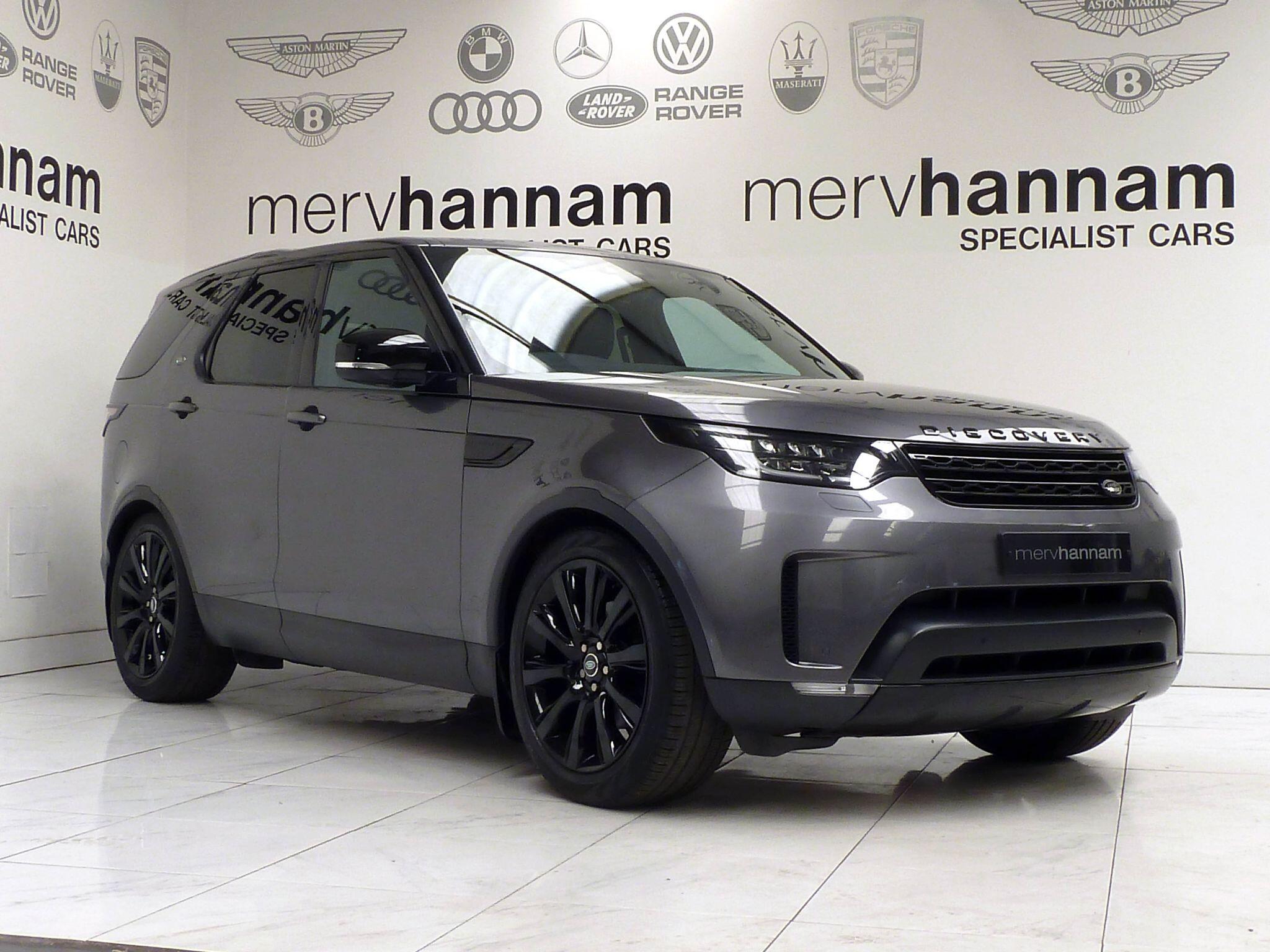 Land Rover Discovery 3.0 SD V6 HSE   <br/><br/>PAN ROOF + BLACK PACK