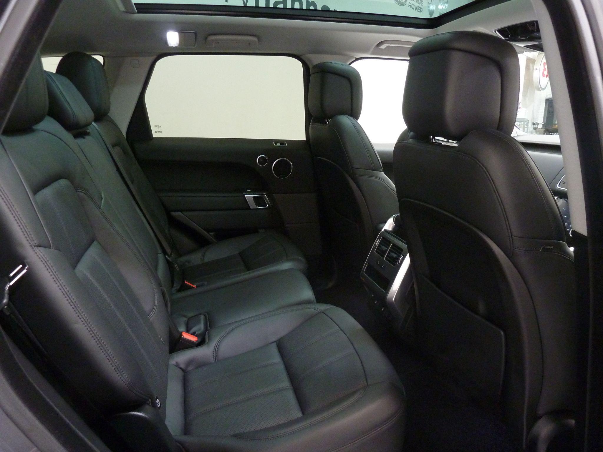 Land Rover Range Rover Sport 2.0 P400e  HSE Dynamic   <br/><br/>PAN ROOF + BLACK PACK + STEPS