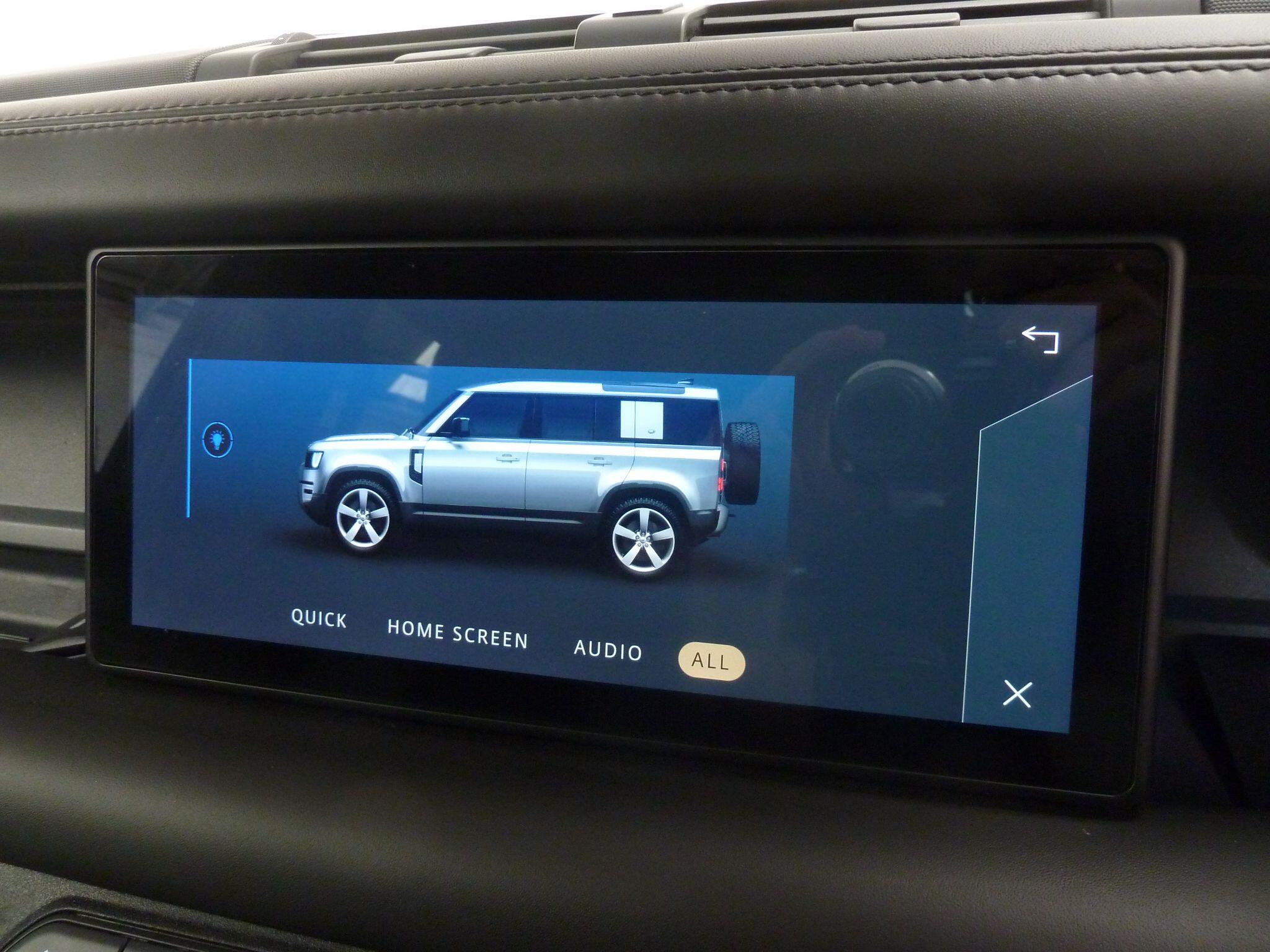 Land Rover Defender 110 3.0 D250  X-Dynamic SE   <br/><br/>HAWKE EIGER EDITION 110