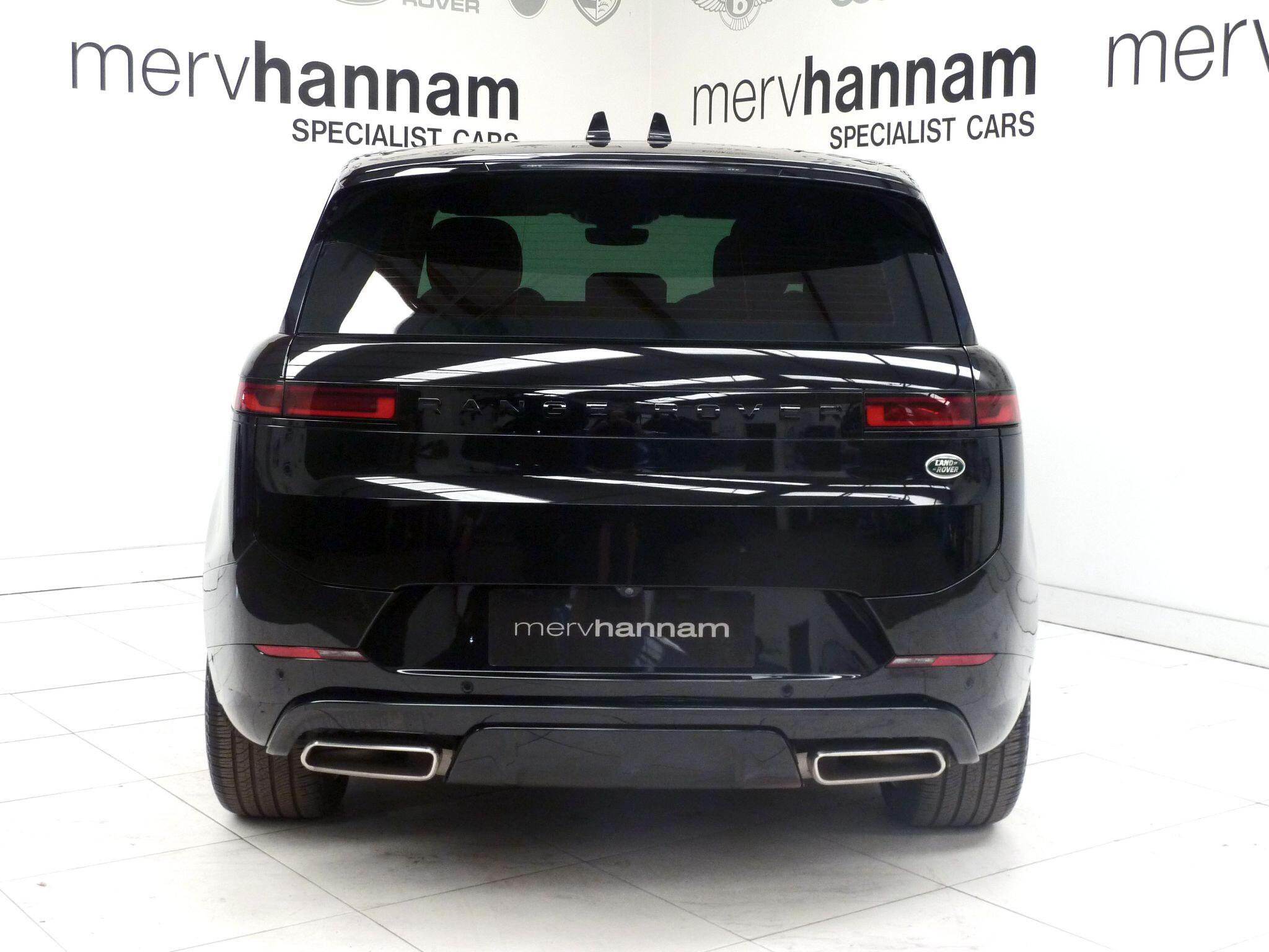 Land Rover Range Rover Sport 3.0 P440e 38.2kWh Dynamic SE   <br/><br/>BLACK DESIGN PACK + PAN ROOF