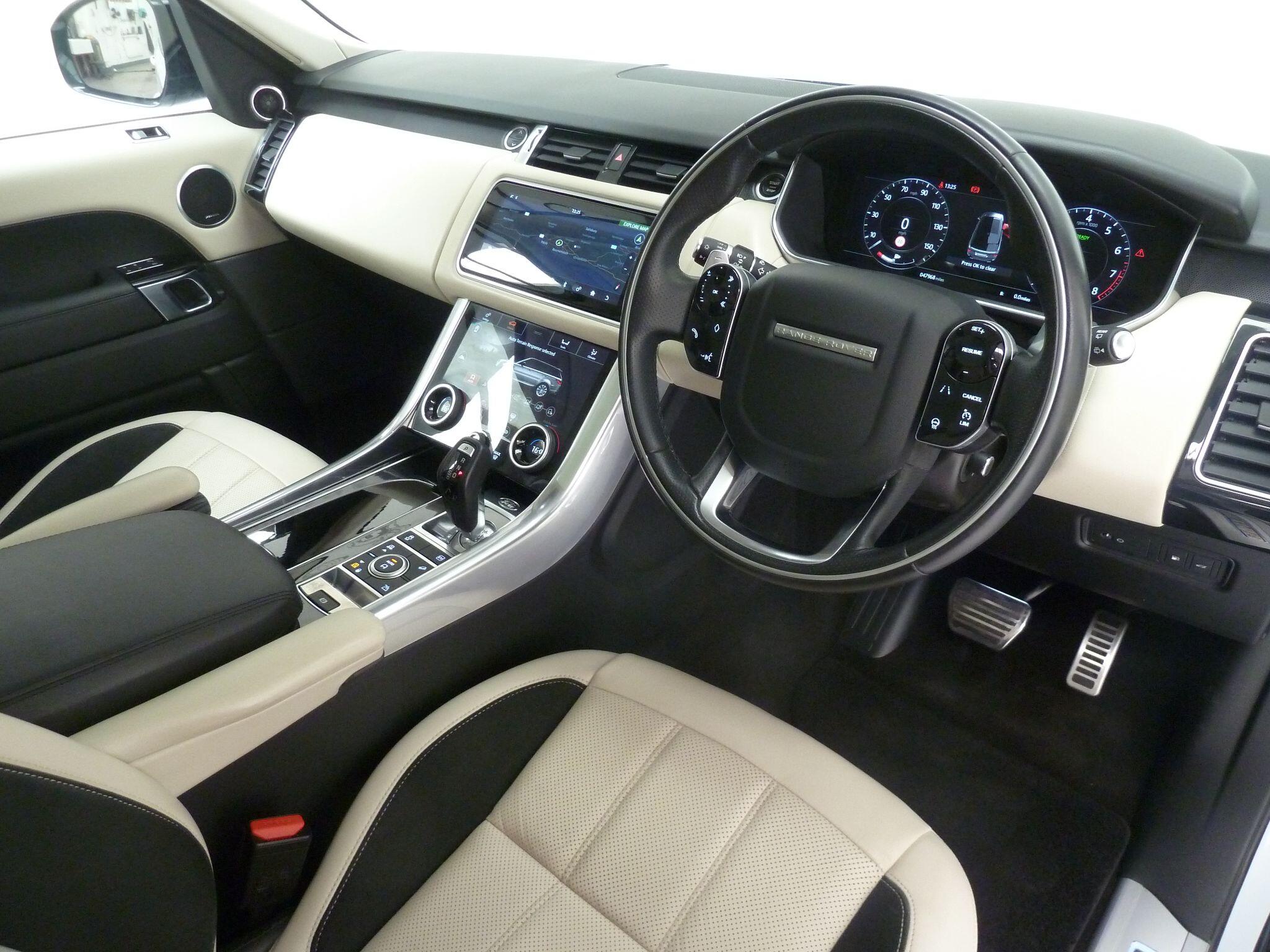 Land Rover Range Rover Sport 2.0 P400e  HSE Dynamic   <br/><br/>PAN ROOF + BLACK PACK + STEPS