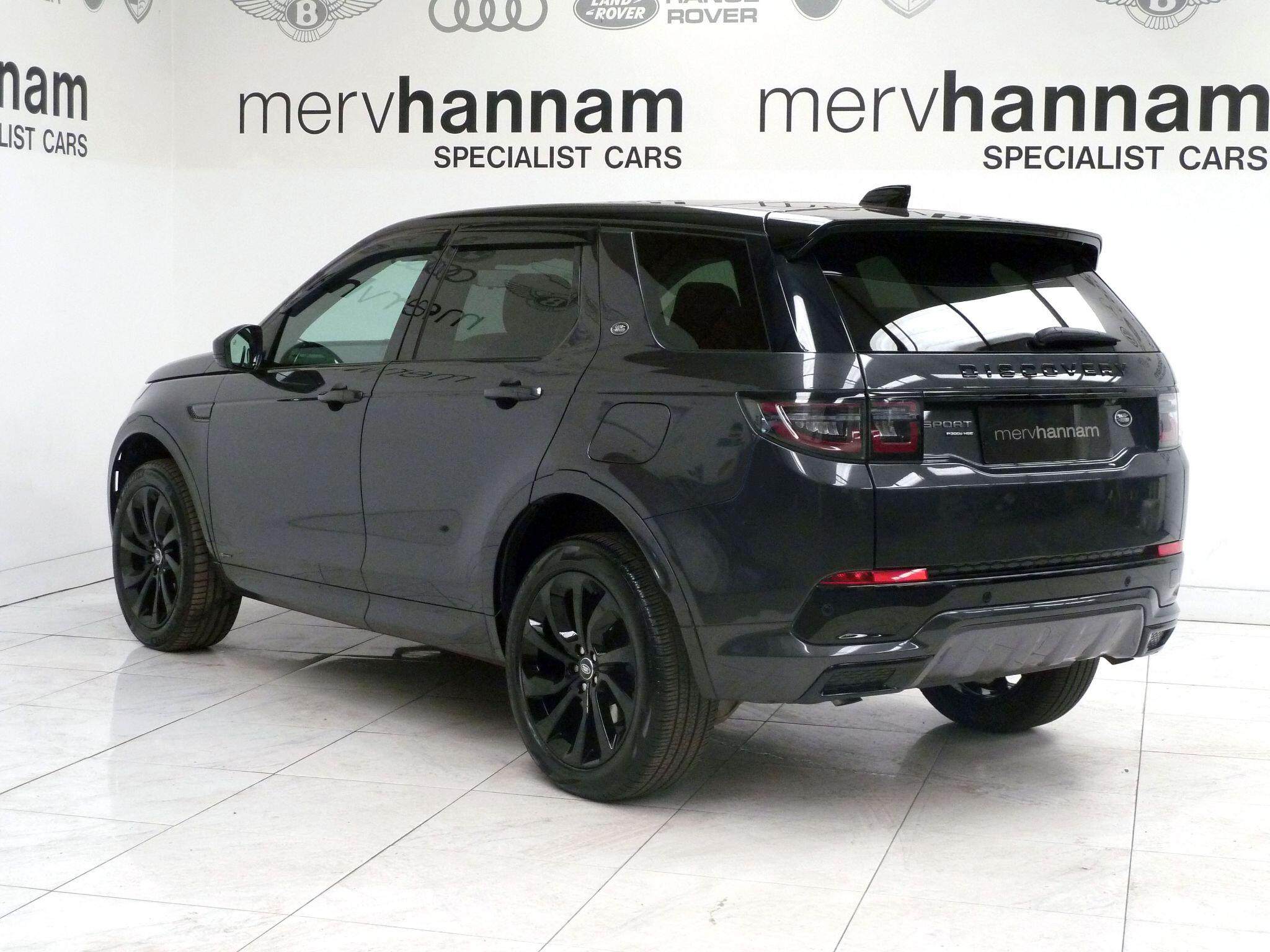 Land Rover Discovery Sport 1.5 P300e 12.2kWh R-Dynamic SE   <br/><br/>PAN ROOF + BLACK PACK