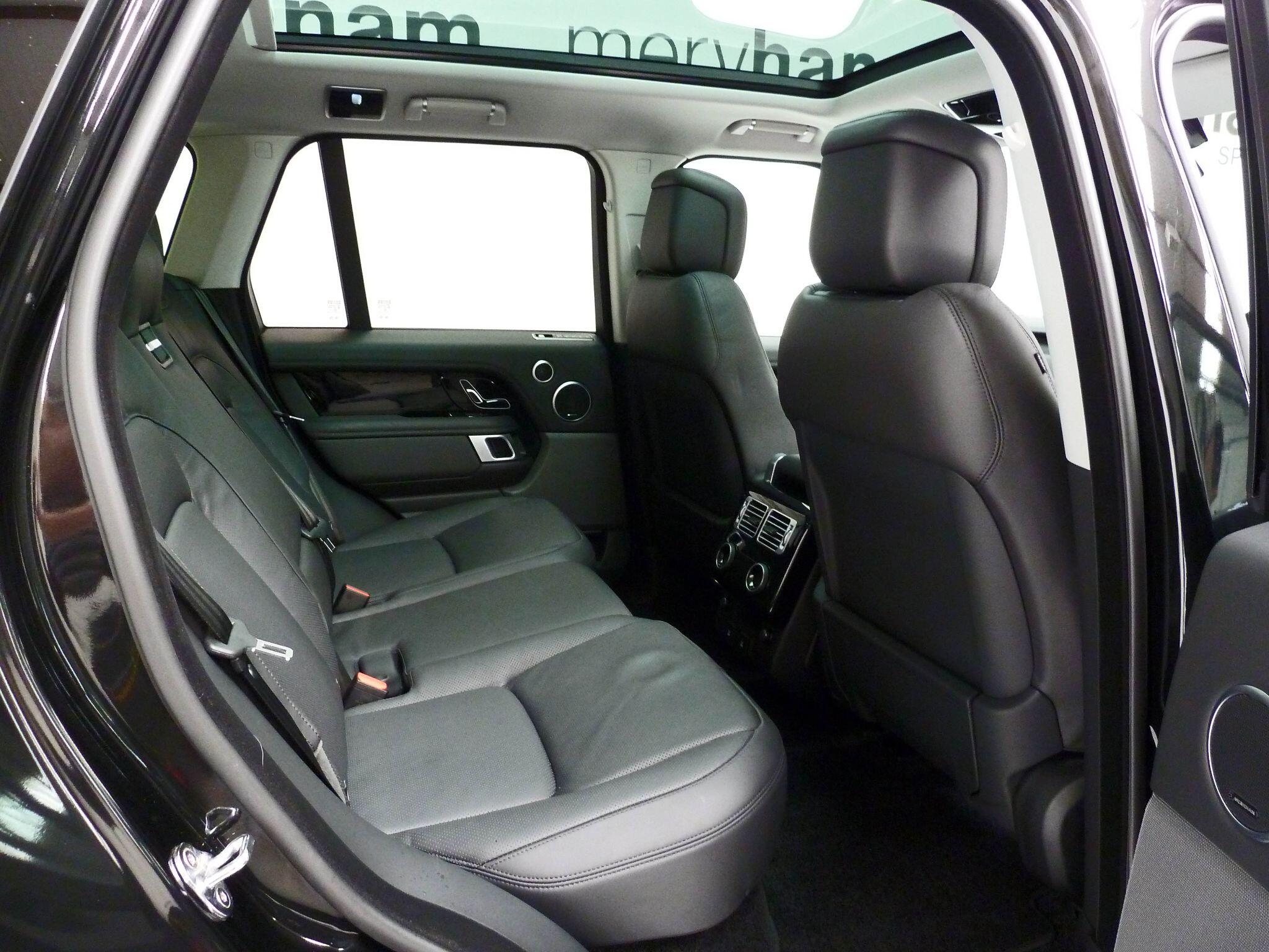 Land Rover Range Rover 2.0 P400e  Vogue   <br/><br/>PAN ROOF + BLACK PACK