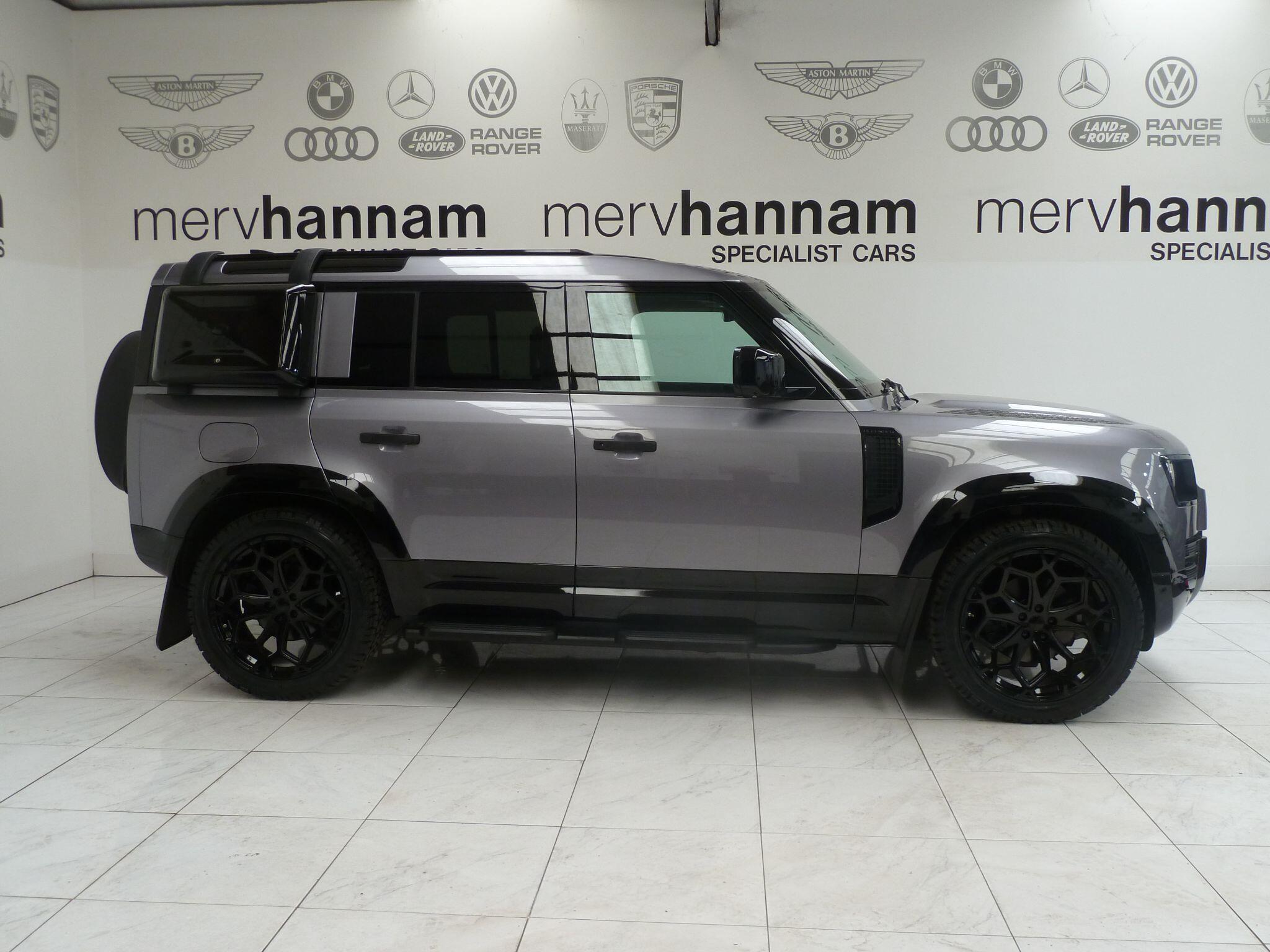 Land Rover Defender 110 2.0 SD4 S   <br/><br/>HAWKE EIGER EDITION