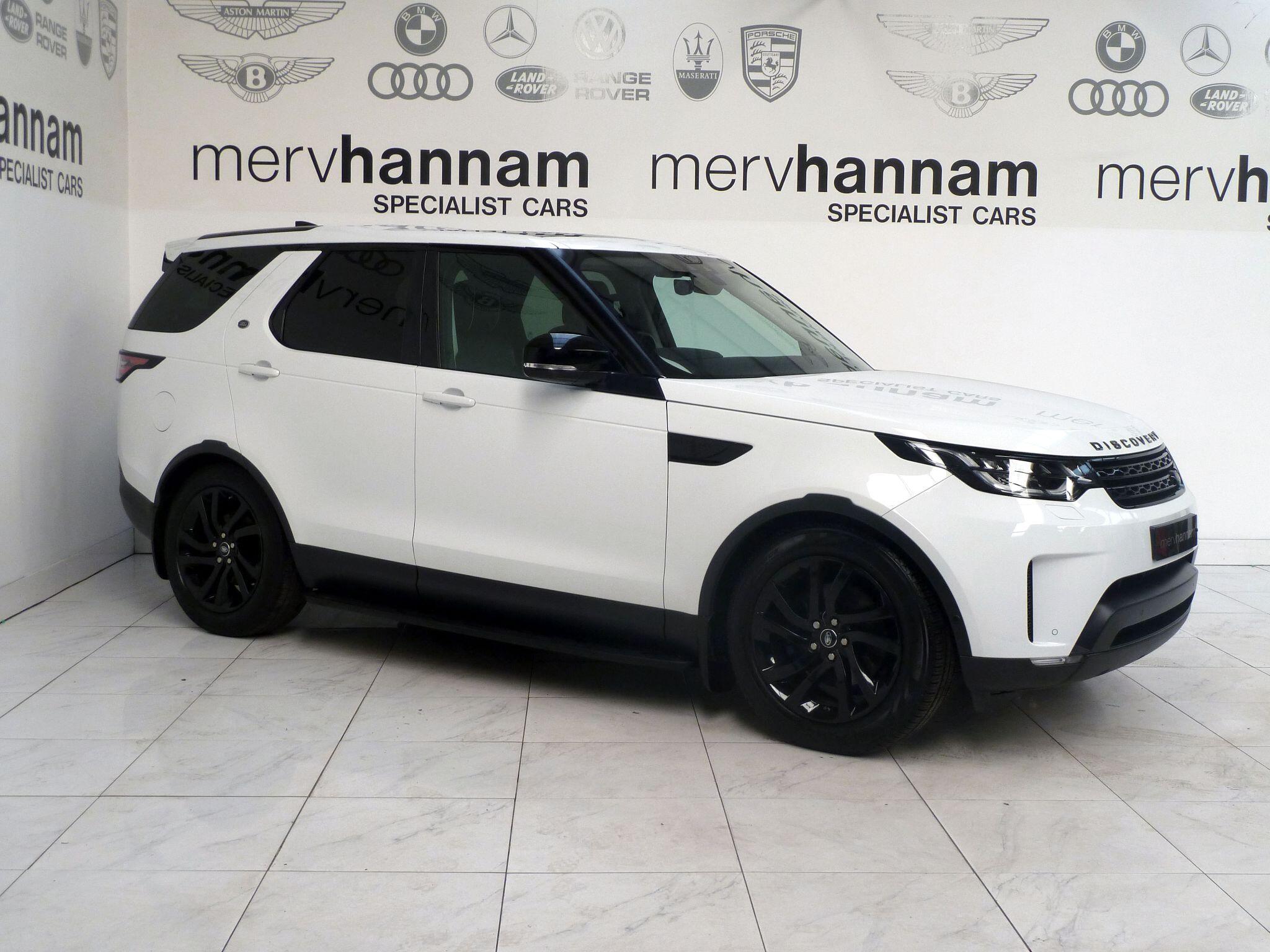 Land Rover Discovery 2.0 Si4 HSE   <br/><br/>PAN ROOF + BLACK PACK + STEPS