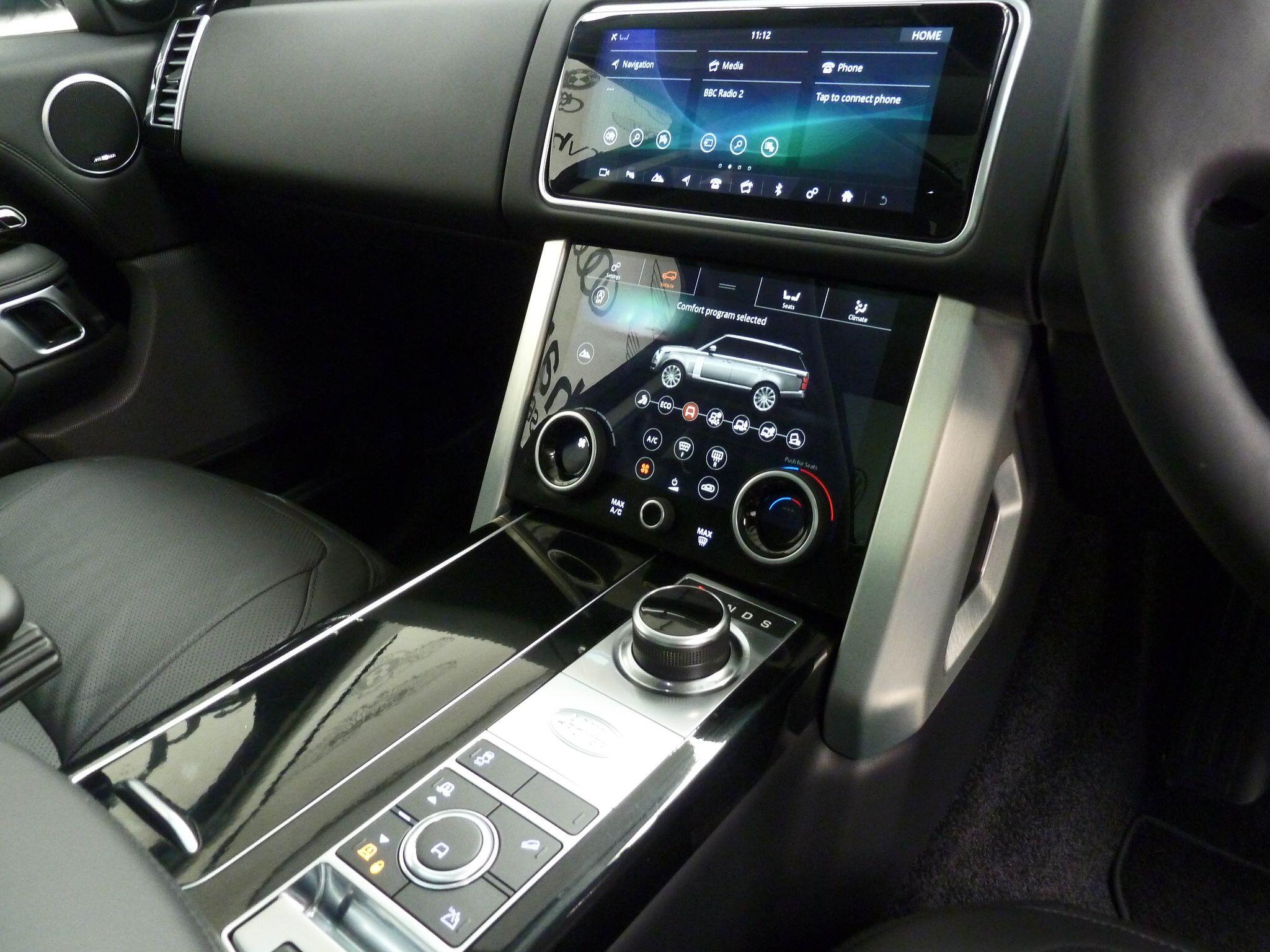 Land Rover Range Rover 3.0   Westminster Black   <br/><br/>SLIDING PAN ROOF + BLACK PACK