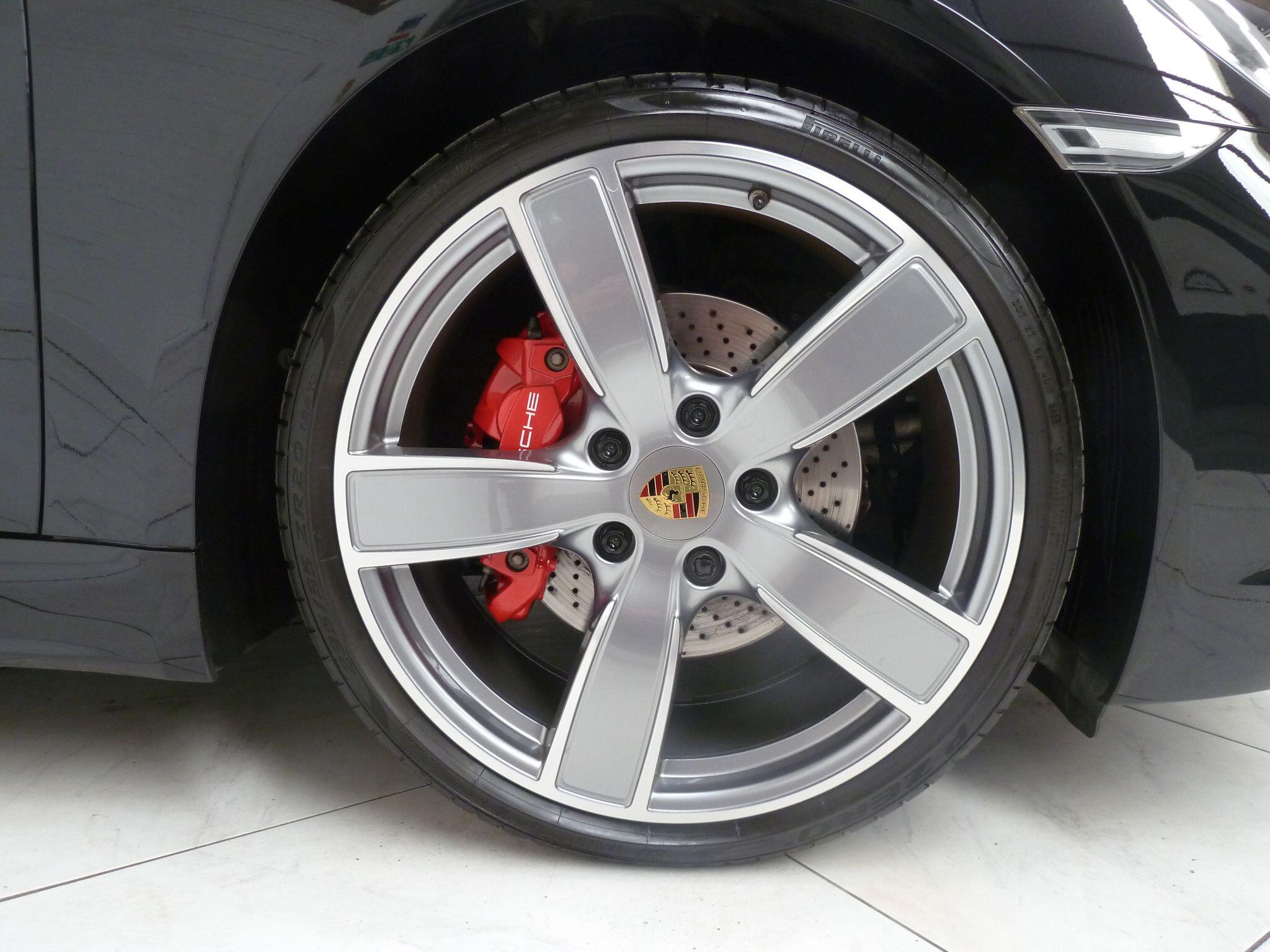 Porsche 718 Boxster 2.5T S PDK   <br/><br/>SPORTS EXHAUST + SPORTS CHRONO