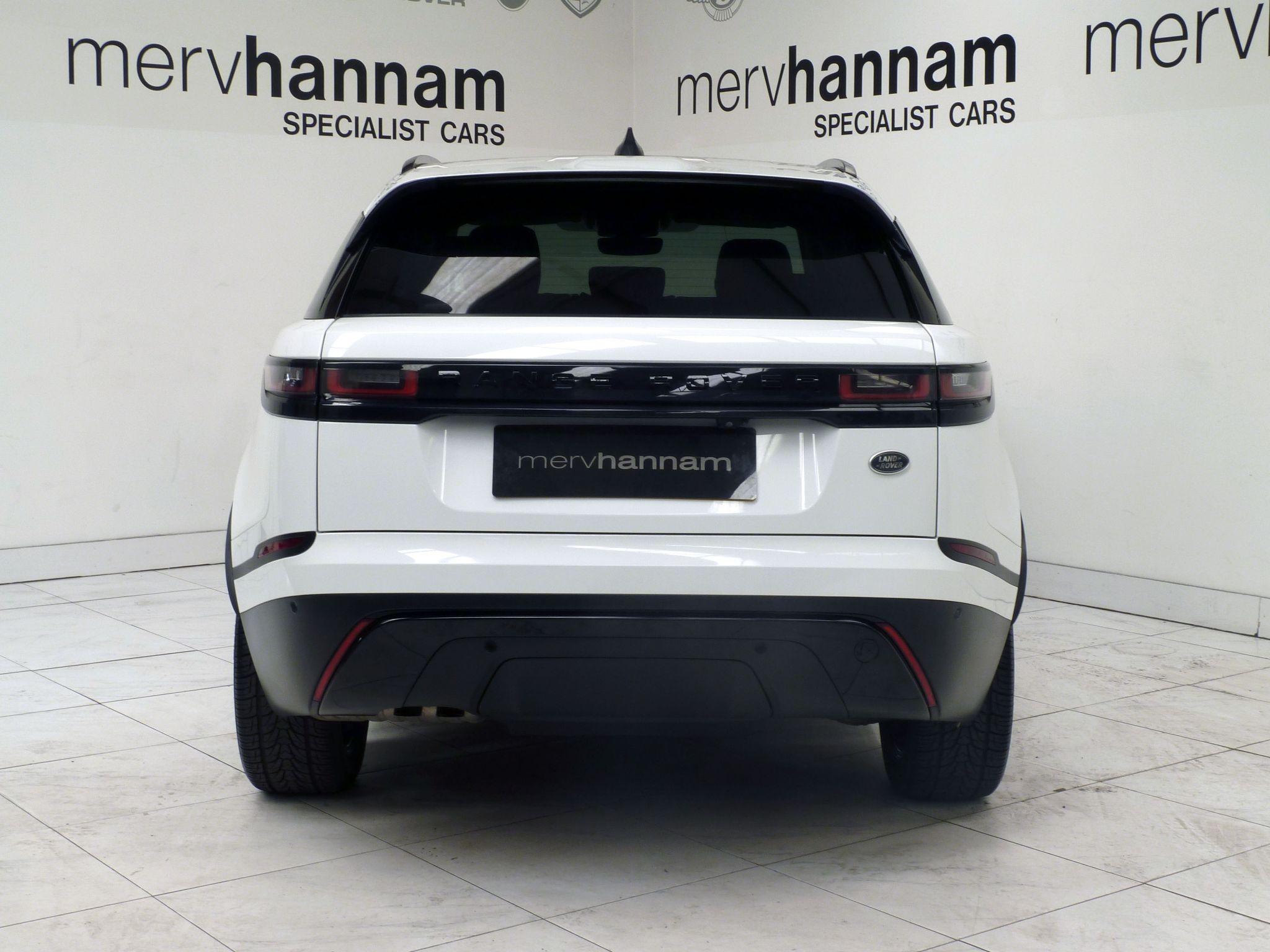 Land Rover Range Rover Velar 2.0 D180   <br/><br/>PAN ROOF + BLACK DESIGN PACK