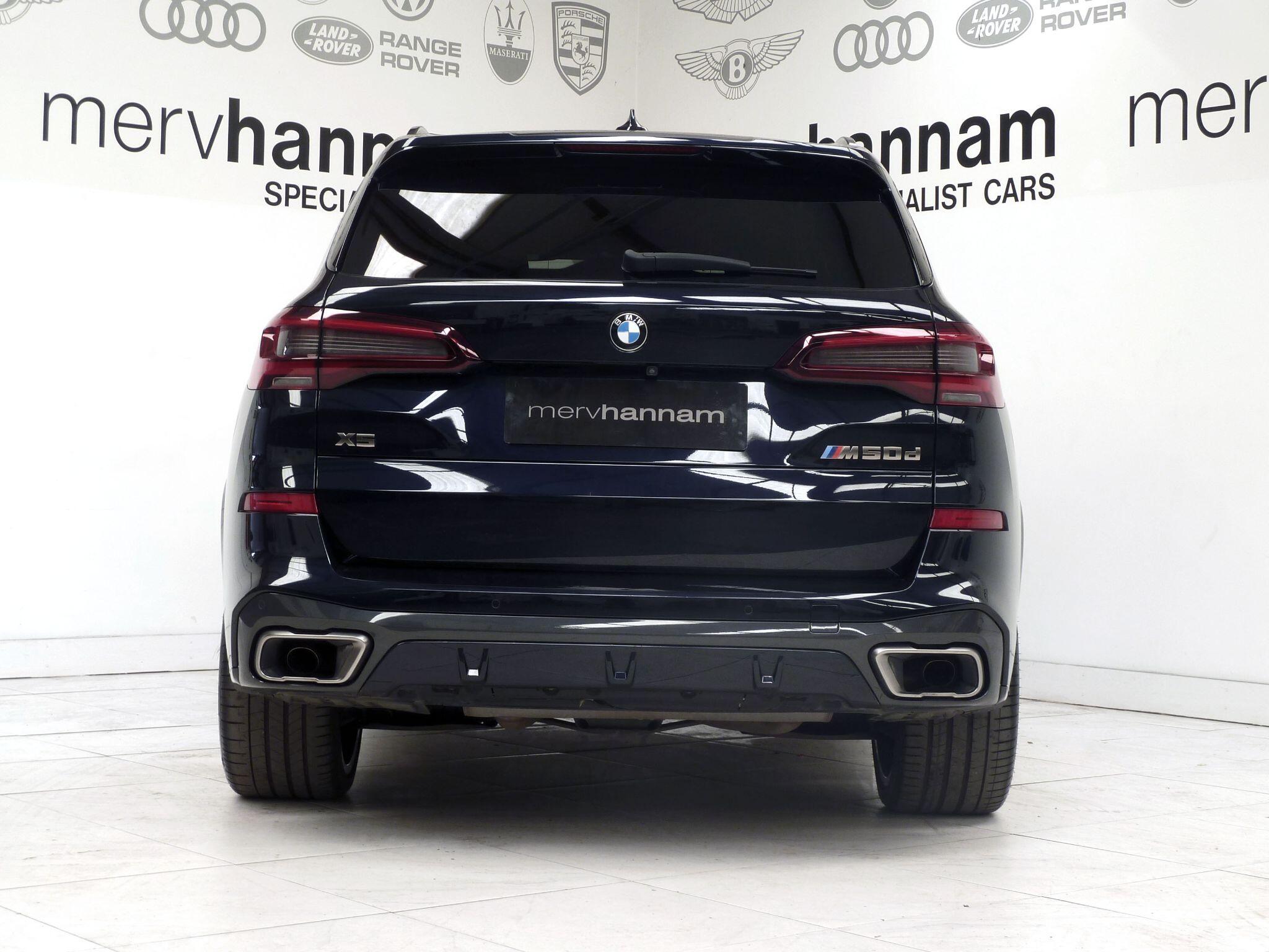 BMW X5 3.0 M50dxDrive   <br/><br/>BMW PERFORMANCE BLACK PACKAGE