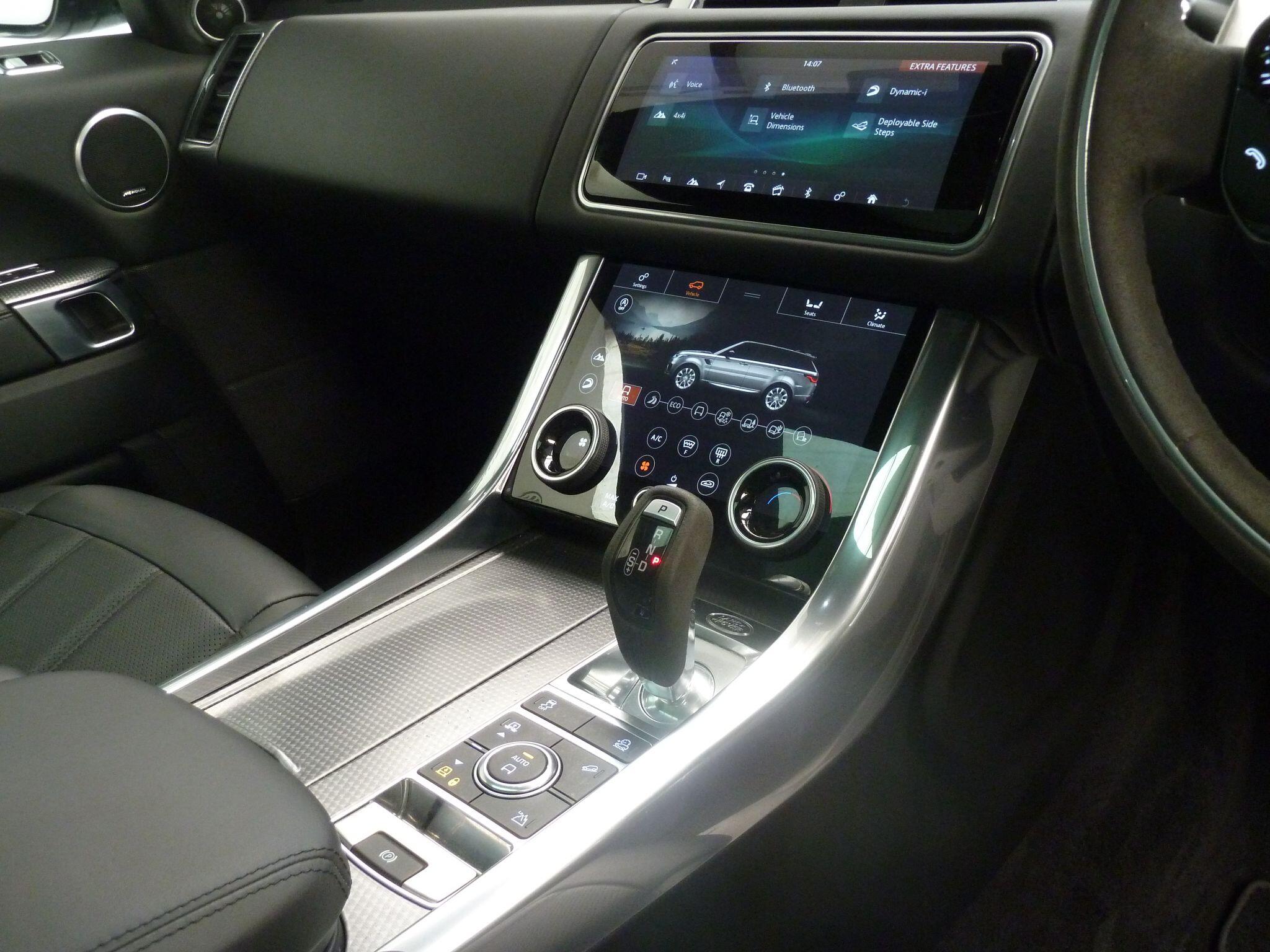 Land Rover Range Rover Sport 3.0 P400  HST SUV  Petrol   (400 ps)<br/><br/>CARBON PACK + PAN ROOF + STEPS