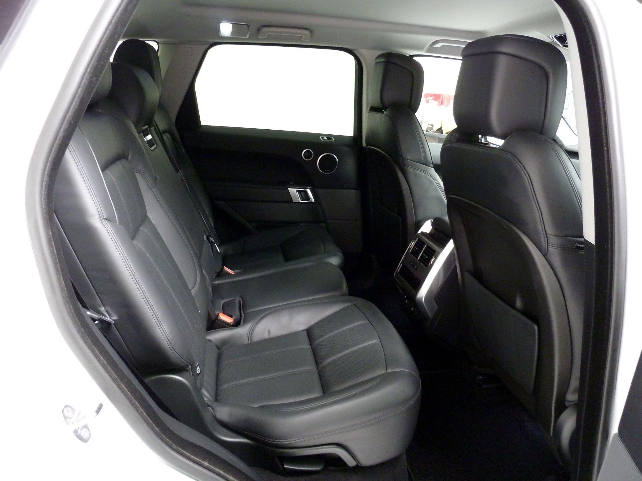 Land Rover Range Rover Sport 3.0 D250  HSE   <br/><br/>AUTOBIOGRAPHY DESIGN PACKAGE