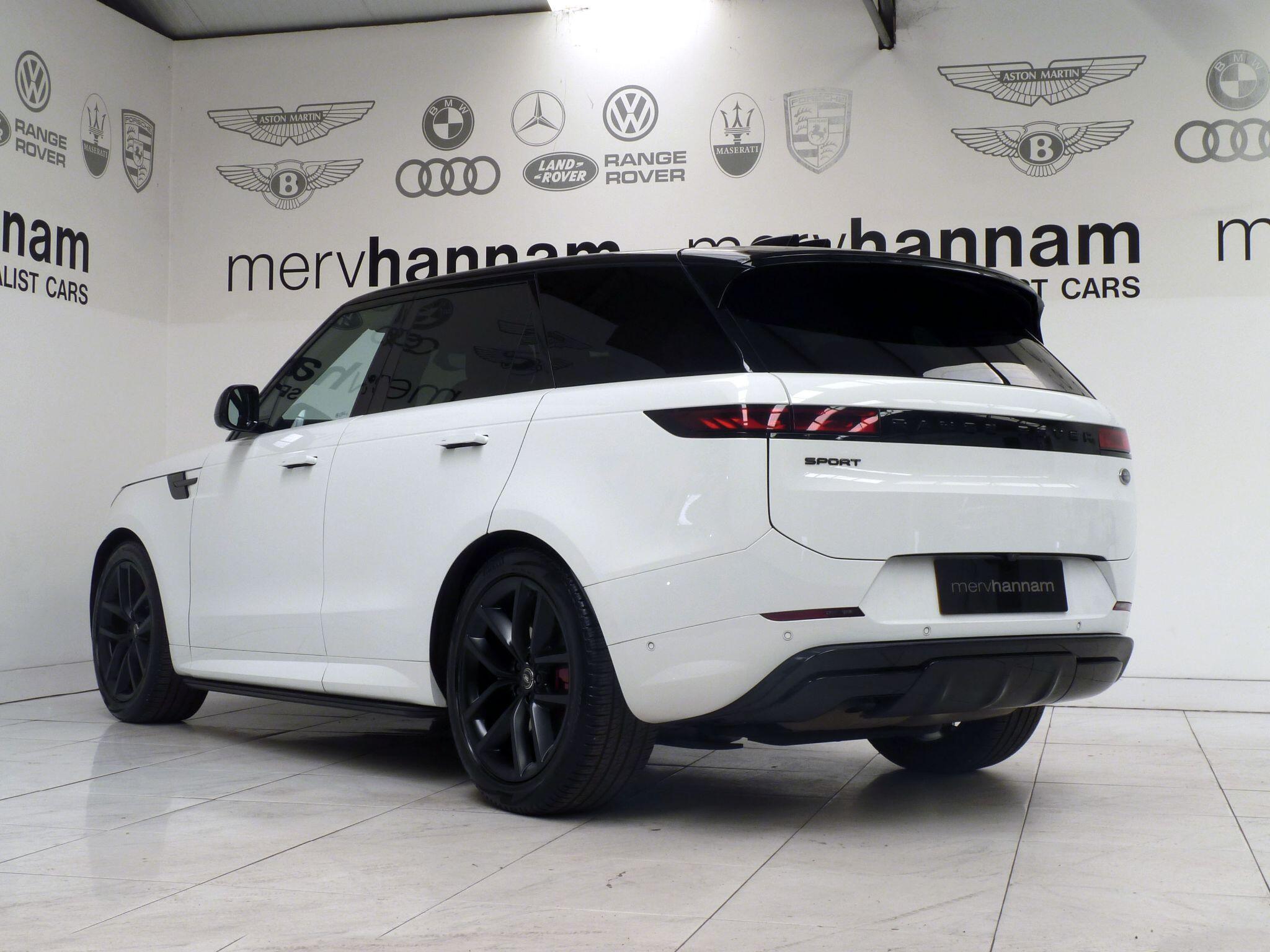Land Rover Range Rover Sport 3.0   Dynamic SE   <br/><br/>PAN ROOF + BLACK PACK + STEPS