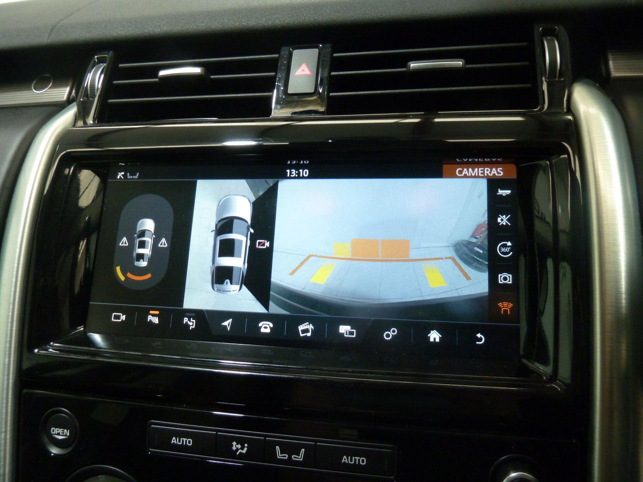 Land Rover Discovery 3.0 TD V6 HSE Luxury   <br/><br/>PAN ROOF + REAR ENTERTAINMENT