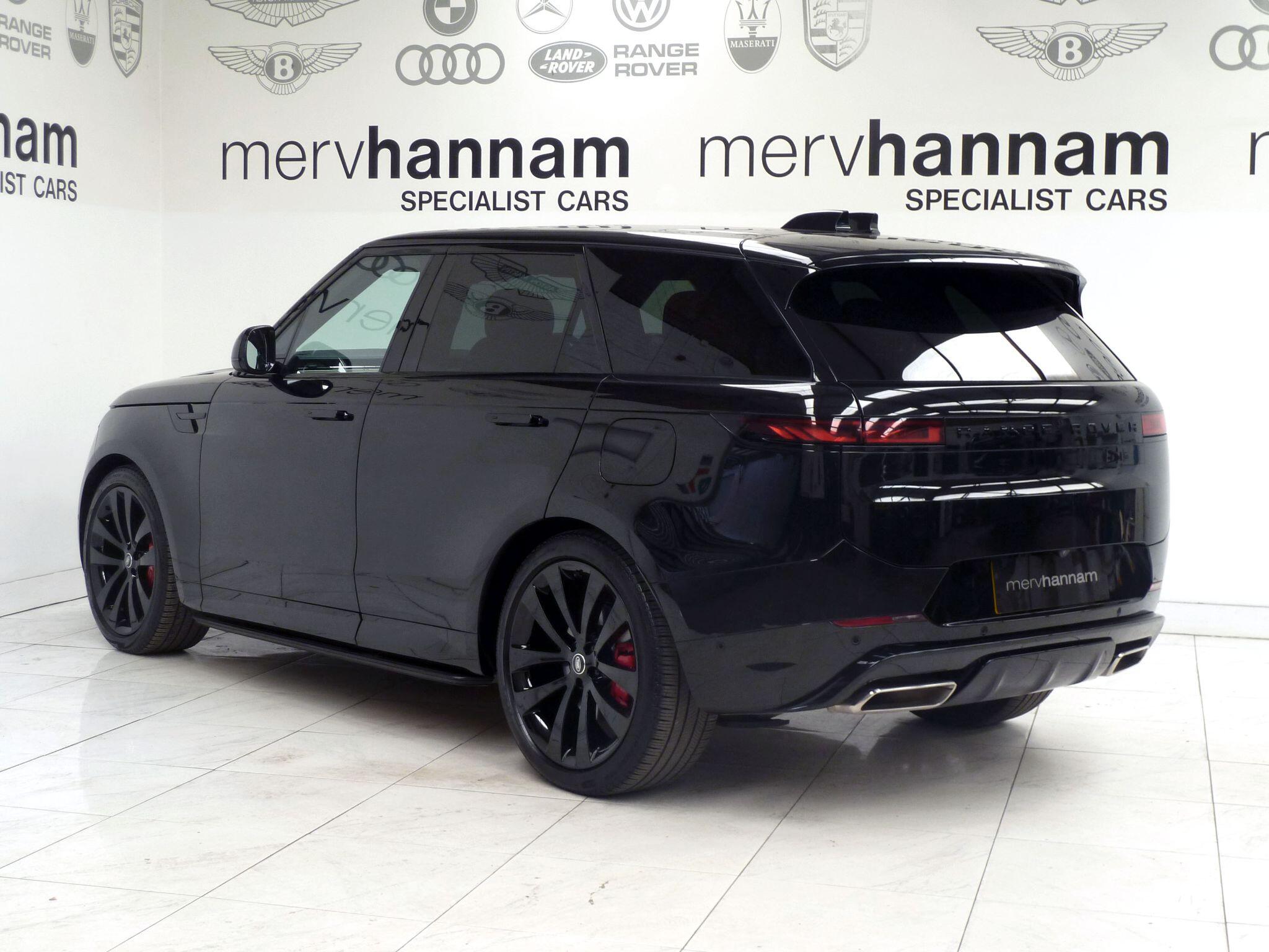 Land Rover Range Rover Sport 3.0 P460e 38.2kWh Dynamic SE   <br/><br/>23″ ALLOY WHEELS + BLACK PACK
