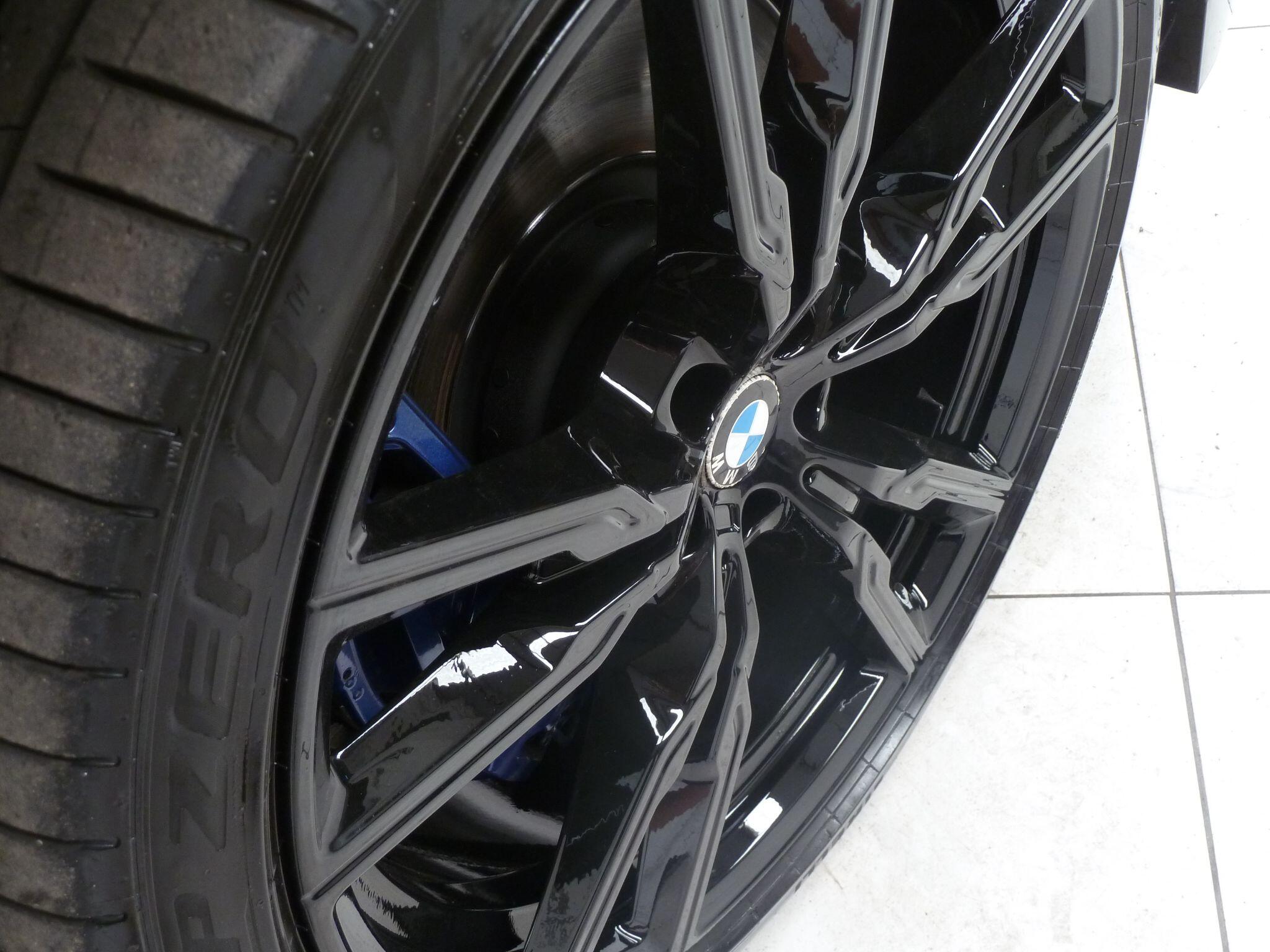 BMW X5 3.0 M50dxDrive   <br/><br/>BMW PERFORMANCE BLACK PACKAGE