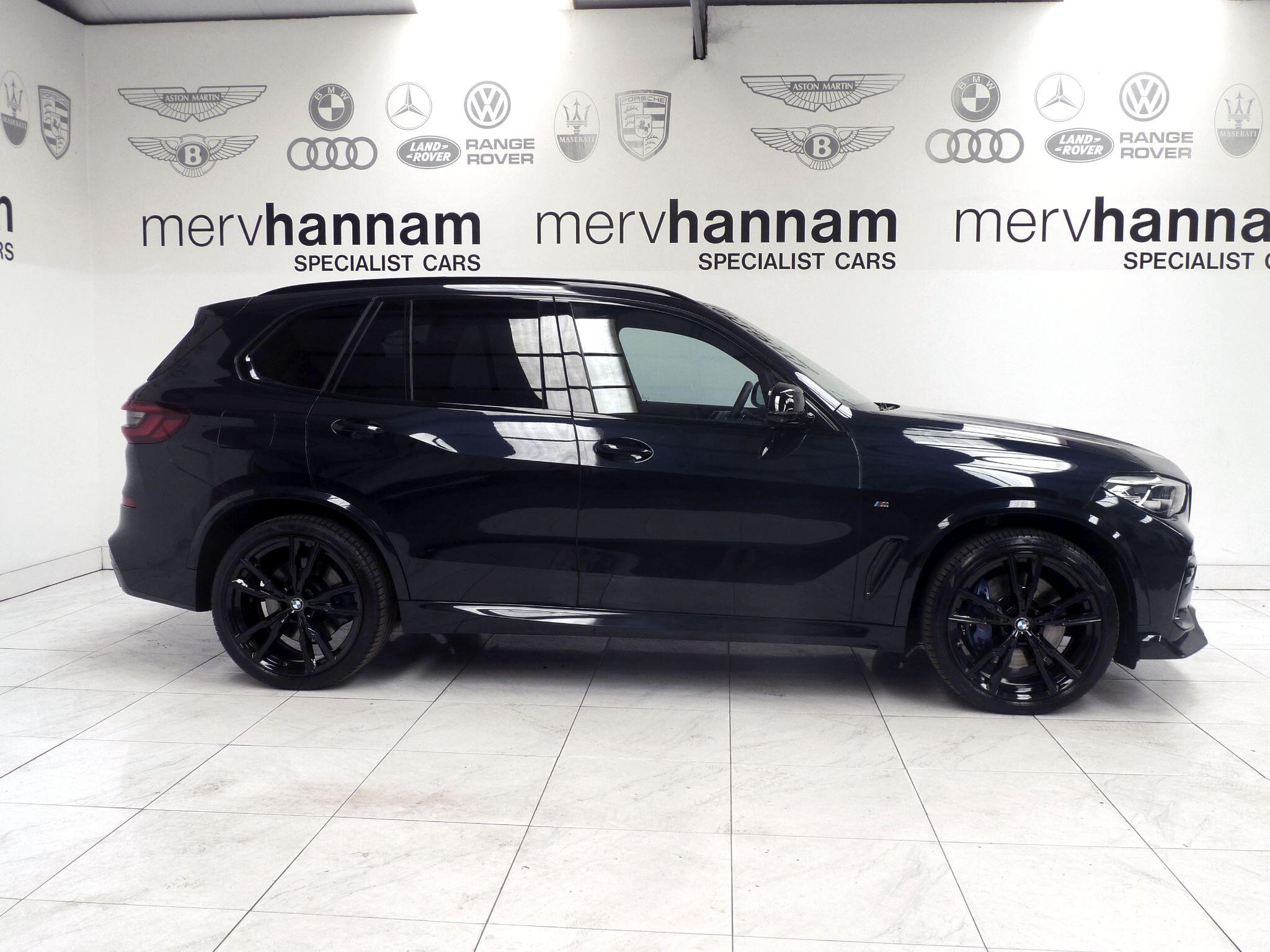 BMW X5 3.0 M50dxDrive   <br/><br/>BMW PERFORMANCE BLACK PACKAGE