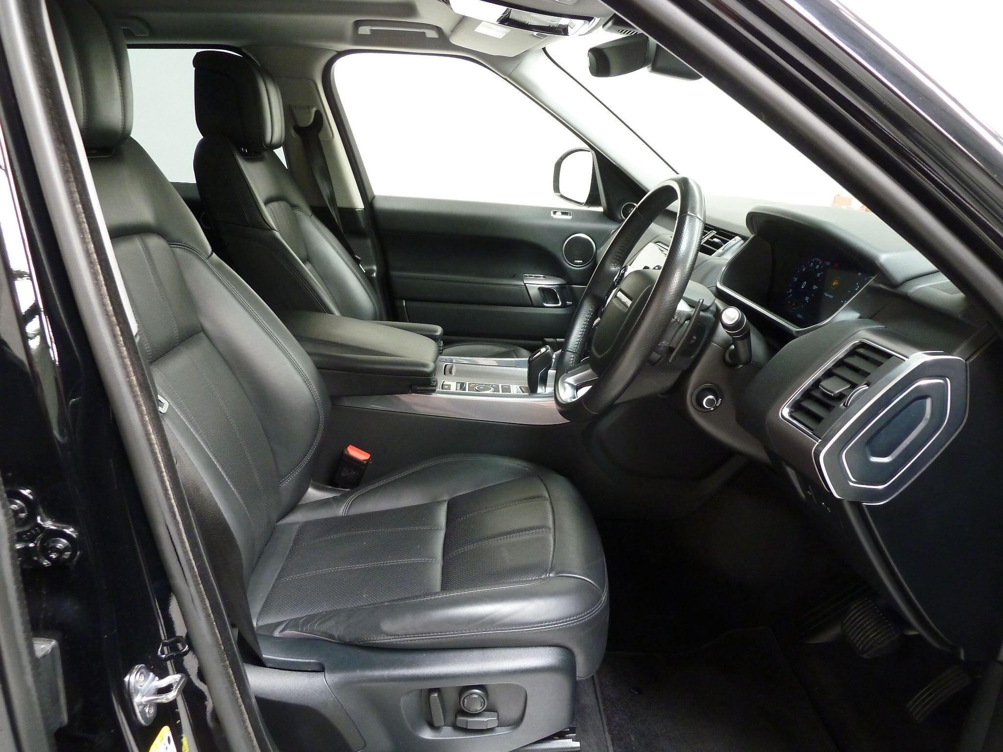 Land Rover Range Rover Sport 3.0 SD V6 HSE   <br/><br/>AUTOBIOGRAPHY PACK + 7 SEATS