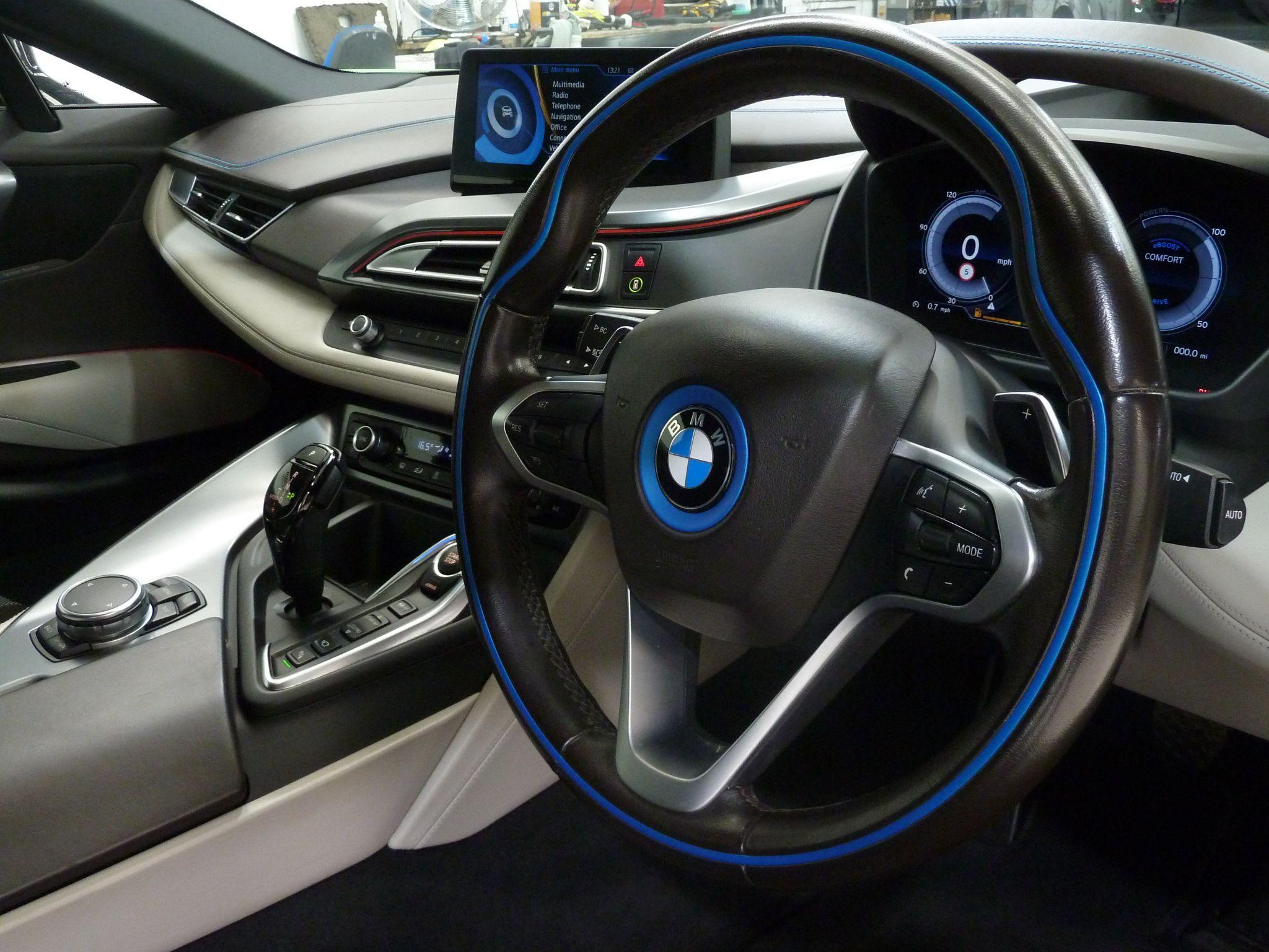 BMW i8 1.5 7.1kWh   <br/><br/>HARMAN KARDON-HEAD UP DISPLAY