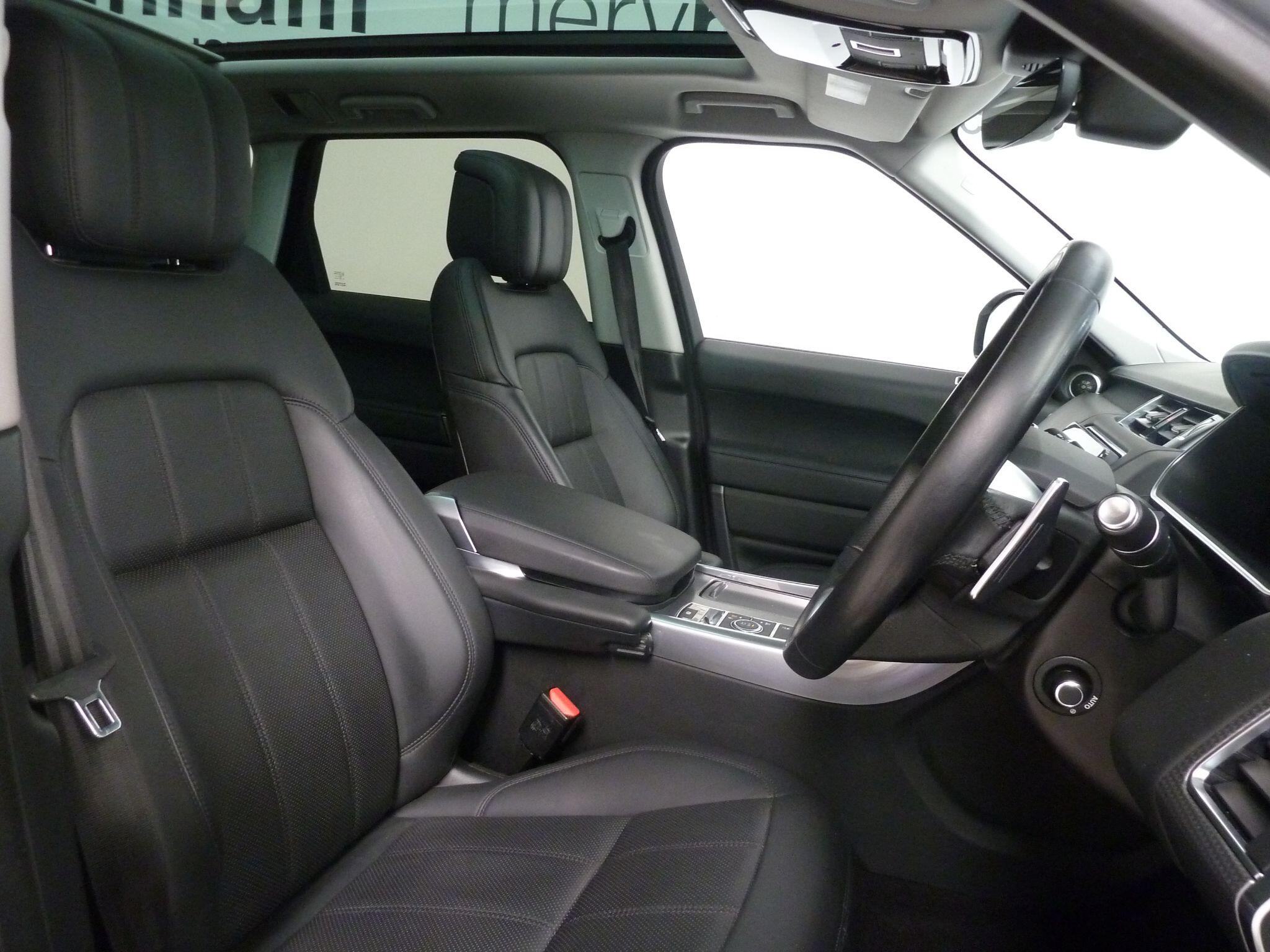 Land Rover Range Rover Sport 3.0 SD V6 HSE Dynamic   <br/><br/>AUTOBIOGRAPHY PACK + PAN ROOF