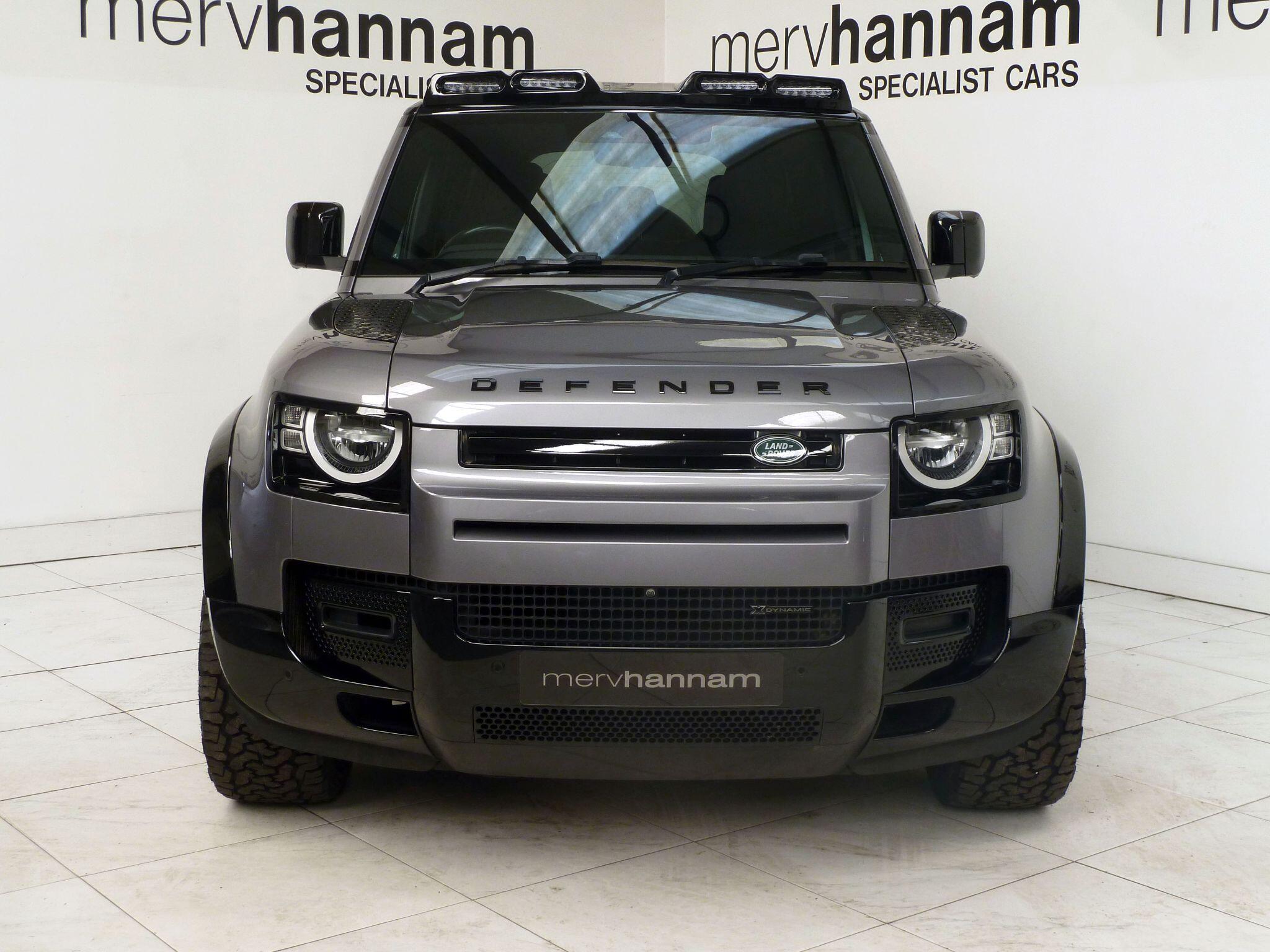 Land Rover Defender 110 2.0 P400e 15.4kWh X-Dynamic S   <br/><br/>HAWKE EIGER EDITION + 6 SEATS