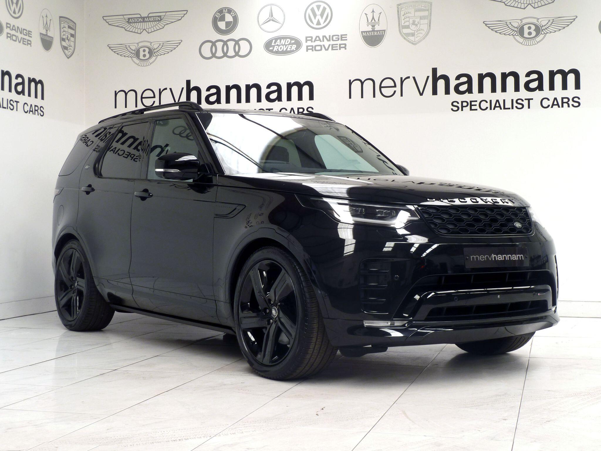 Land Rover Discovery 3.0   Metropolitan Edition   <br/><br/>PAN ROOF + BLACK PACK + STEPS