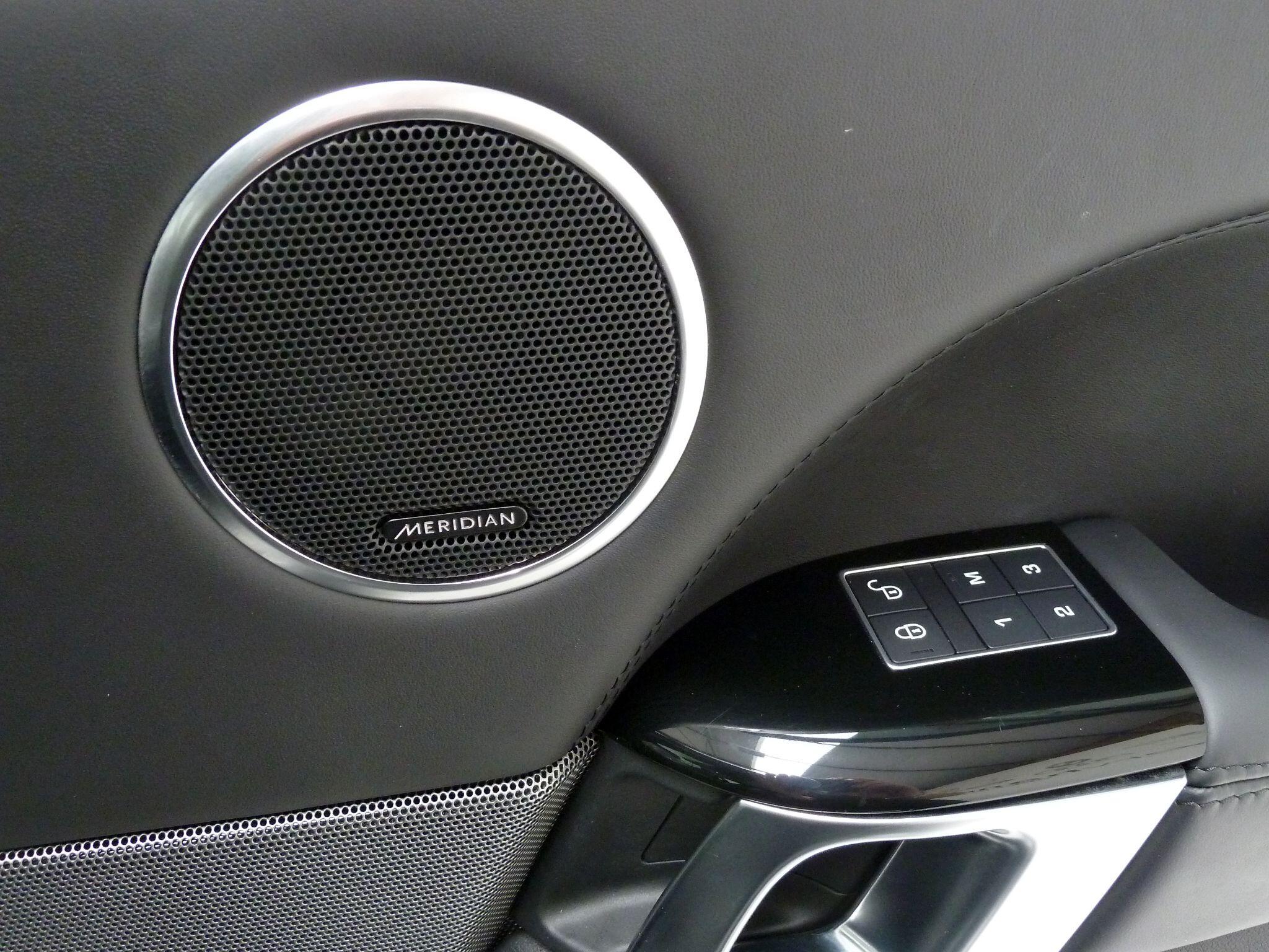 Land Rover Range Rover Sport 2.0 P400e  HSE Dynamic SUV  Petrol Plug-in Hybrid   (404 ps)<br/><br/>HSE SILVER EDITION