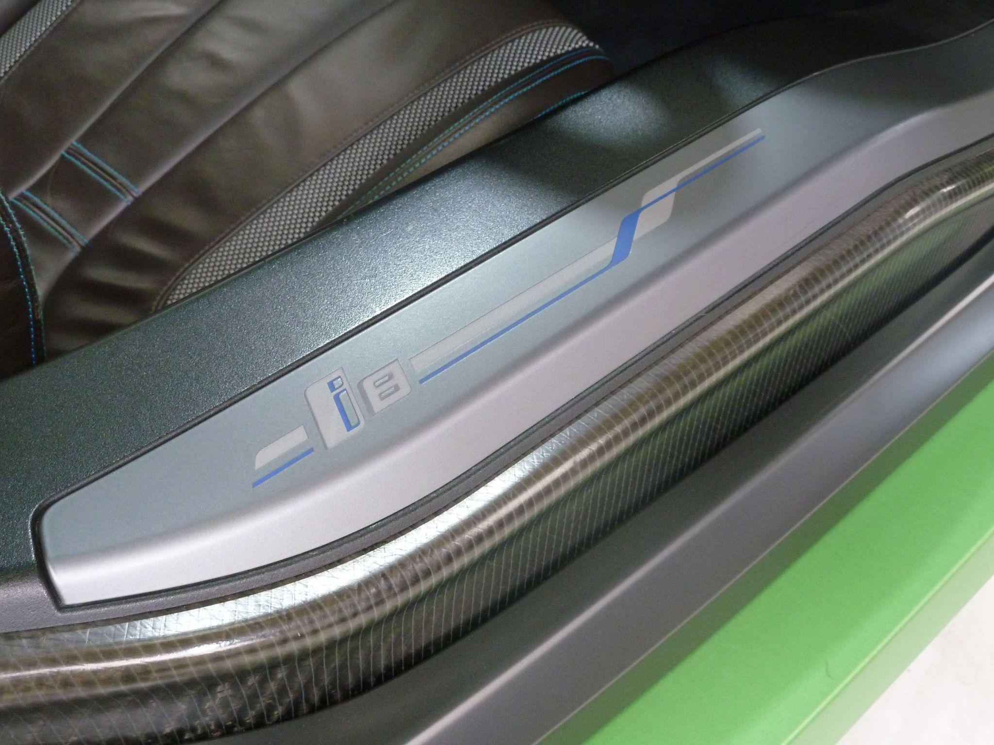 BMW i8 1.5 7.1kWh   <br/><br/>HARMAN KARDON-HEAD UP DISPLAY