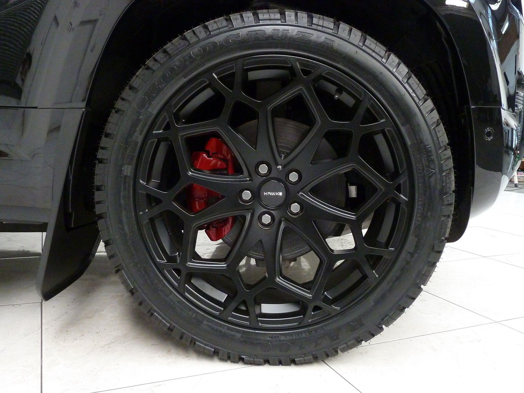 Land Rover Defender 90 3.0 P400  XS Edition   <br/><br/>HAWKE BLACK EDITION 90