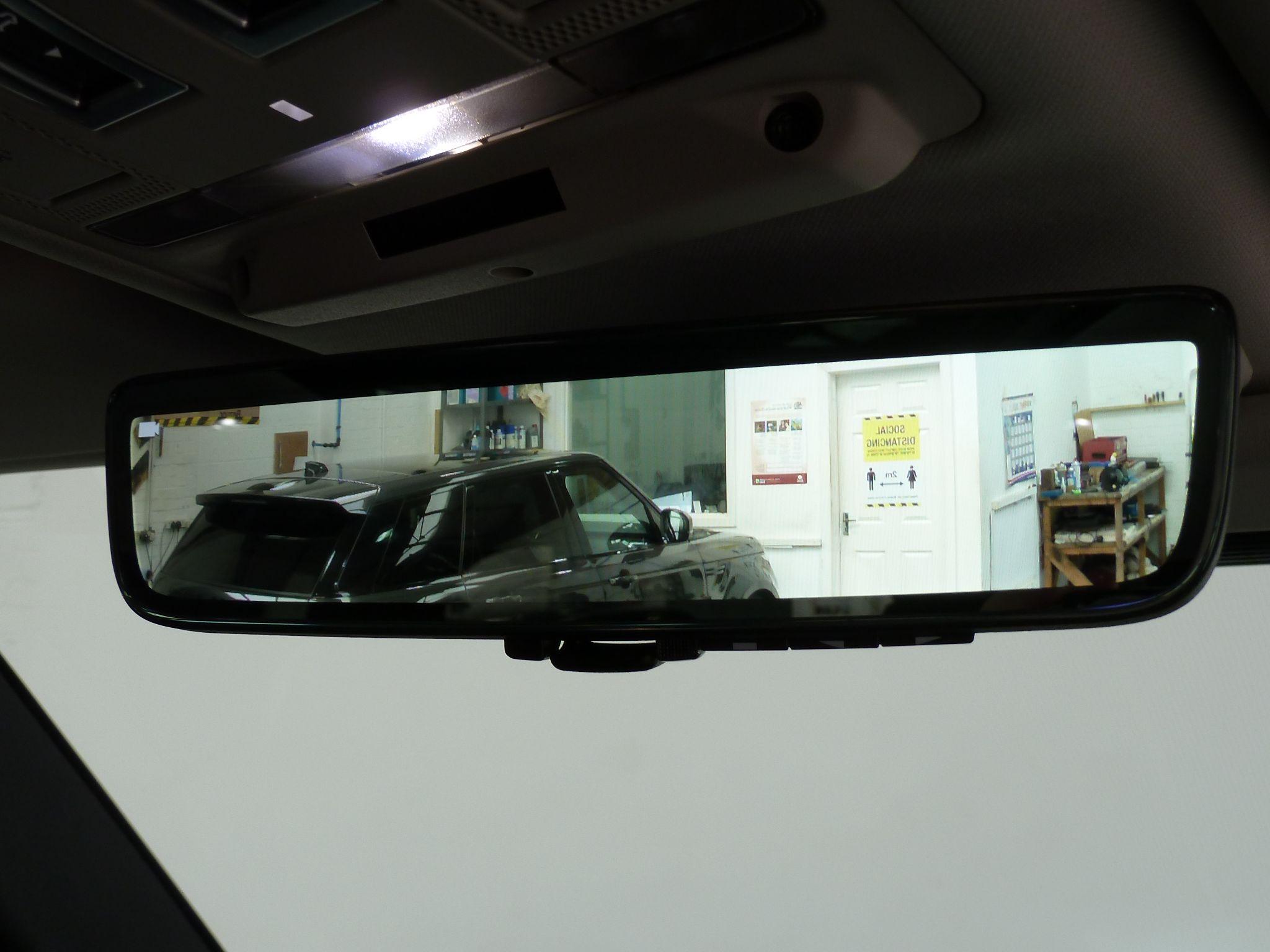 Land Rover Defender 110 3.0 D250  X-Dynamic HSE   <br/><br/>HAWKE BLACK EDITION