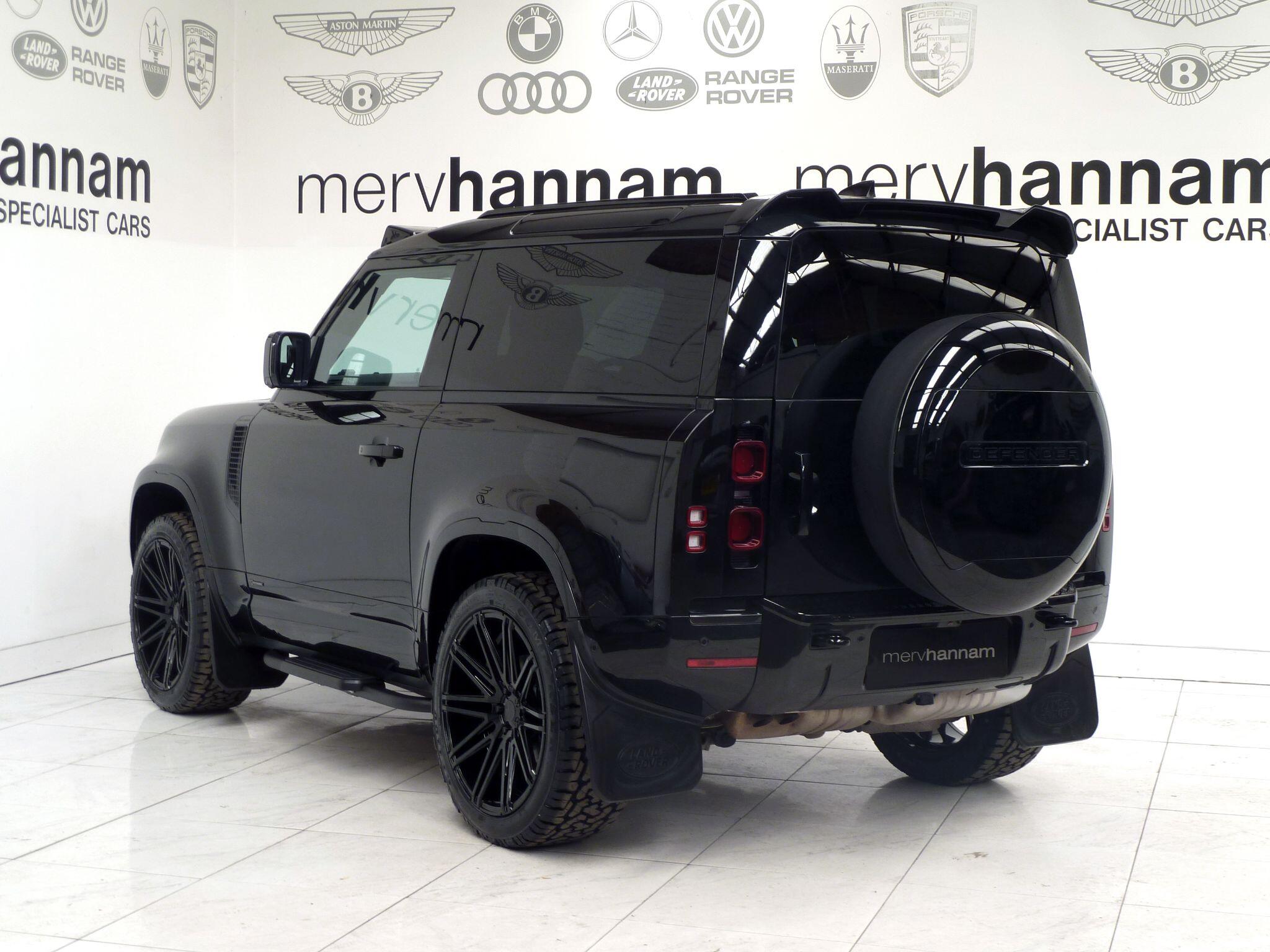 Land Rover Defender 90 3.0 D250  X-Dynamic S   <br/><br/>ROOF LIGHTS +BLACK PACK +STEPS