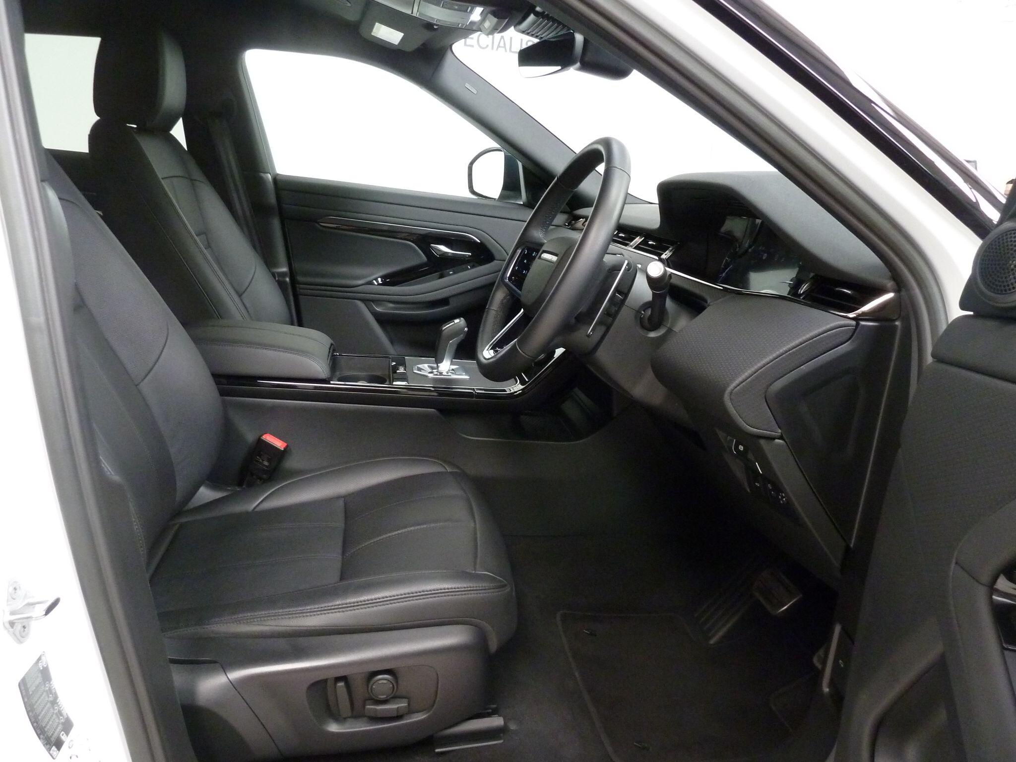 Land Rover Range Rover Evoque 2.0 D200  R-Dynamic S   <br/><br/>BLACK EXTERIOR DESIGN PACK