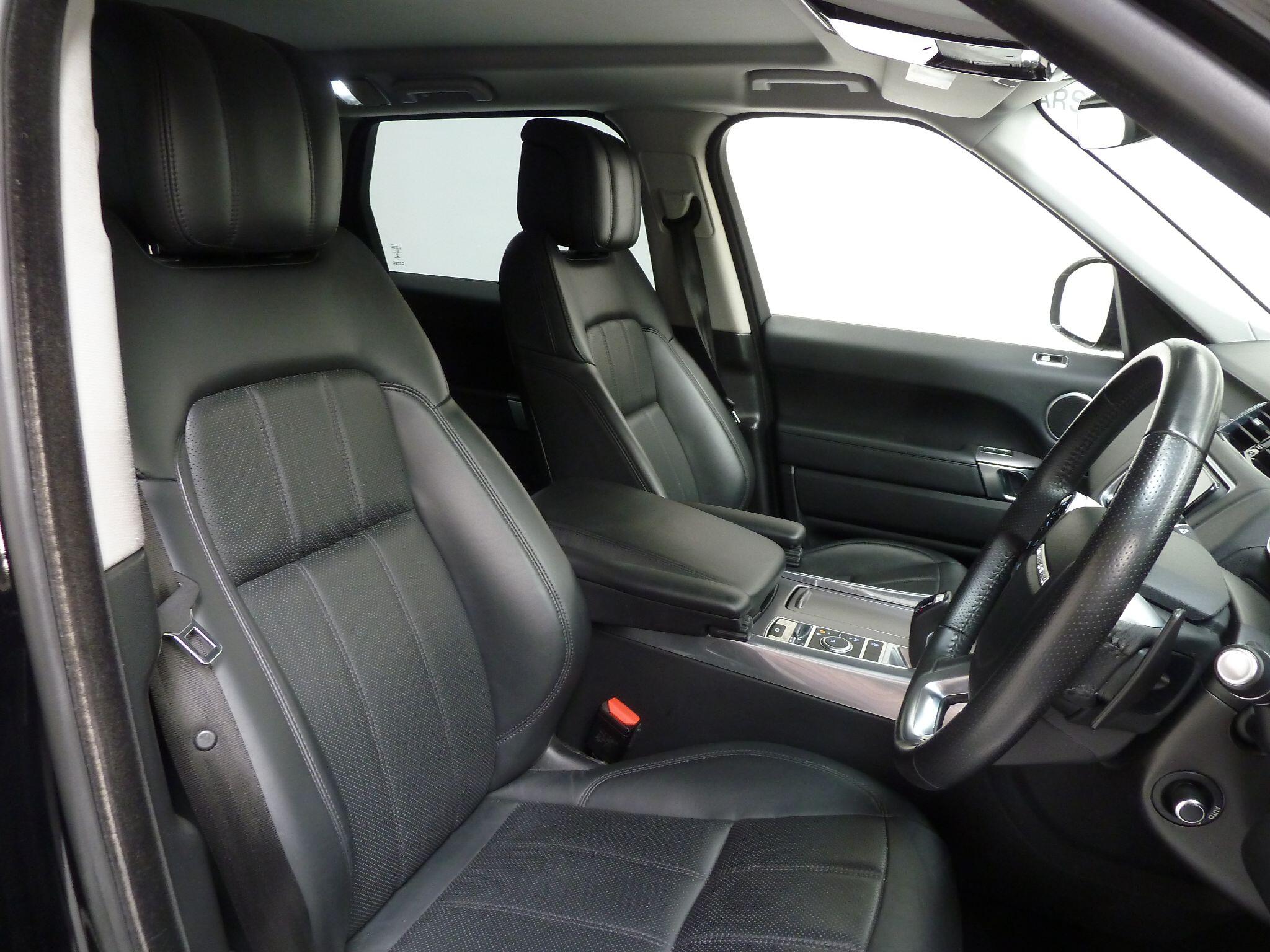 Land Rover Range Rover Sport 2.0 P300 HSE SUV  Petrol   (300 ps)<br/><br/>AUTOBIOGRAPHY DESIGN PACK