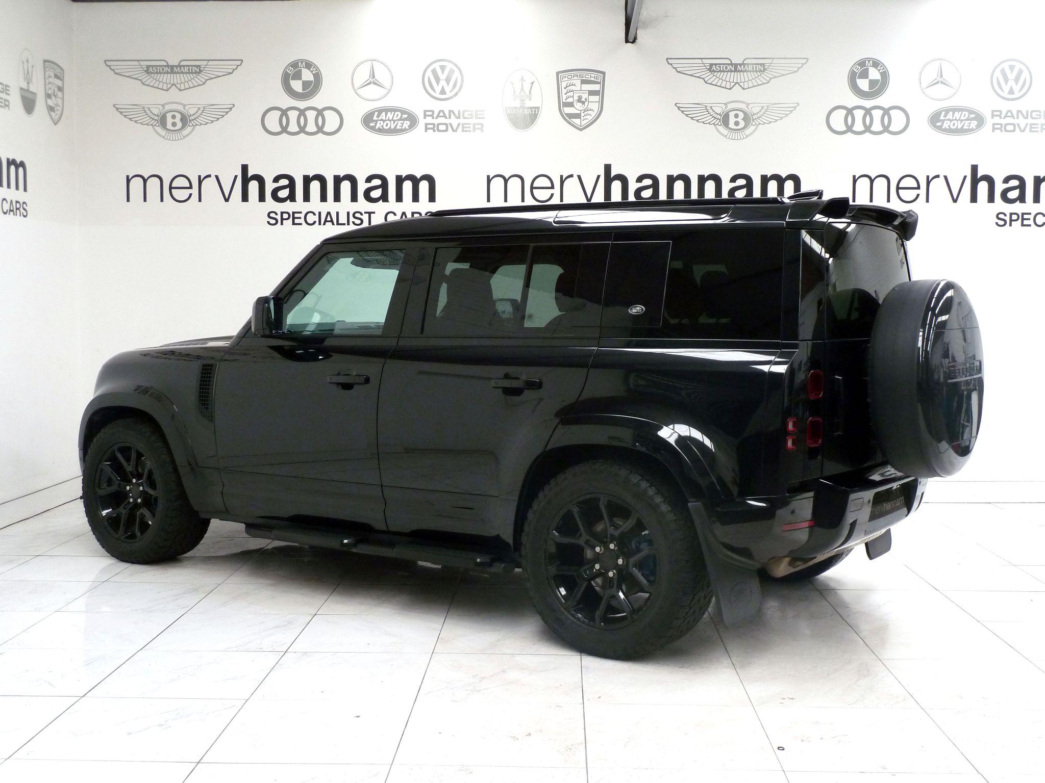 Land Rover Defender 110 2.0 SD4 SE   <br/><br/>PROJEX EDITION + 7 SEATS