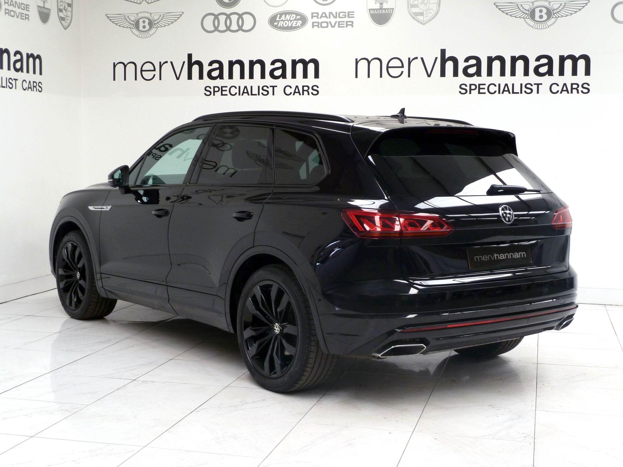 Volkswagen Touareg 3.0 TDI V6 Black Edition Tiptronic 4Motion   <br/><br/>PAN ROOF + BLACK PACK