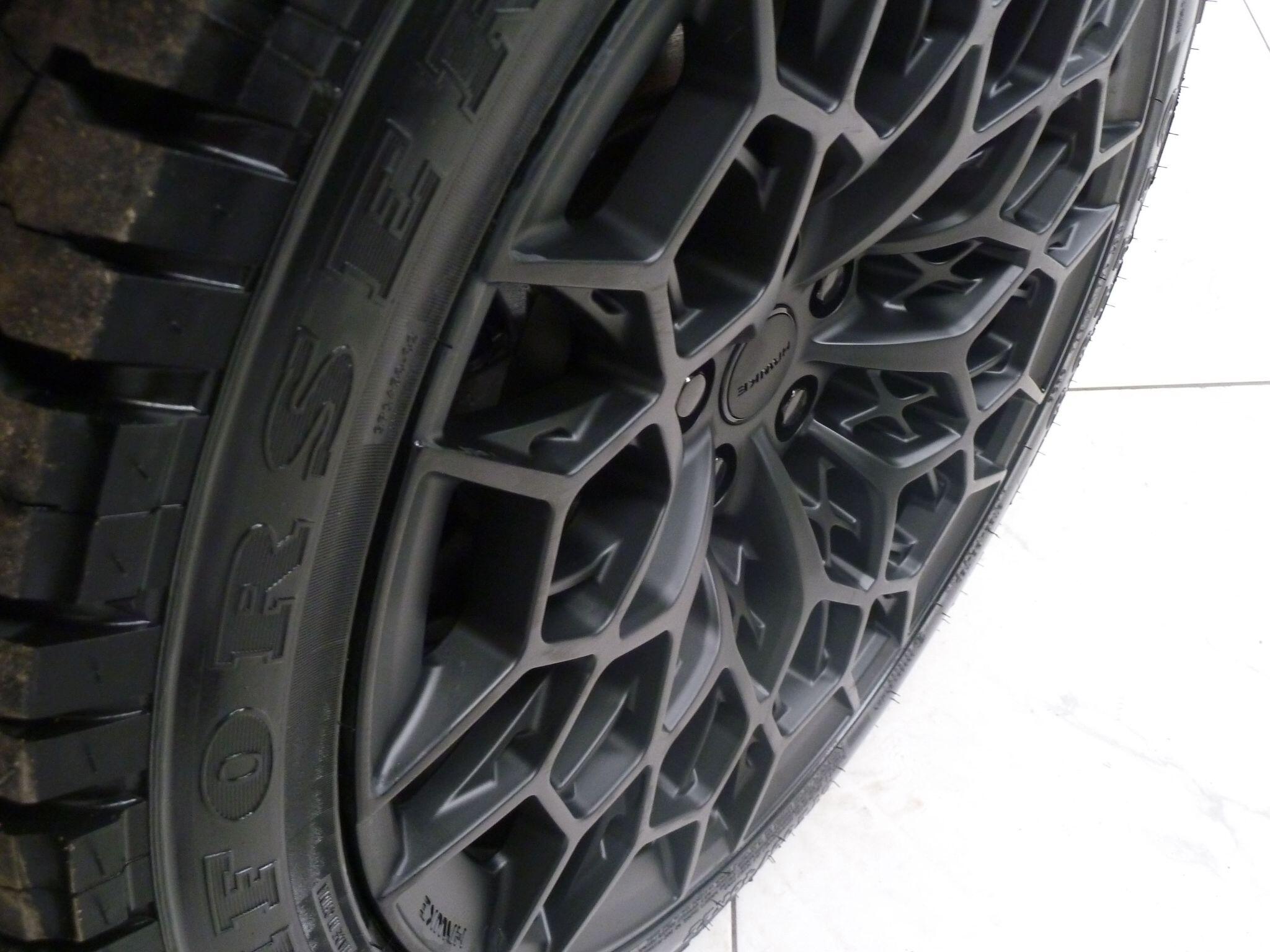 Land Rover Defender 110 3.0 D250  X-Dynamic SE   <br/><br/>HAWKE EIGER EDITION 110