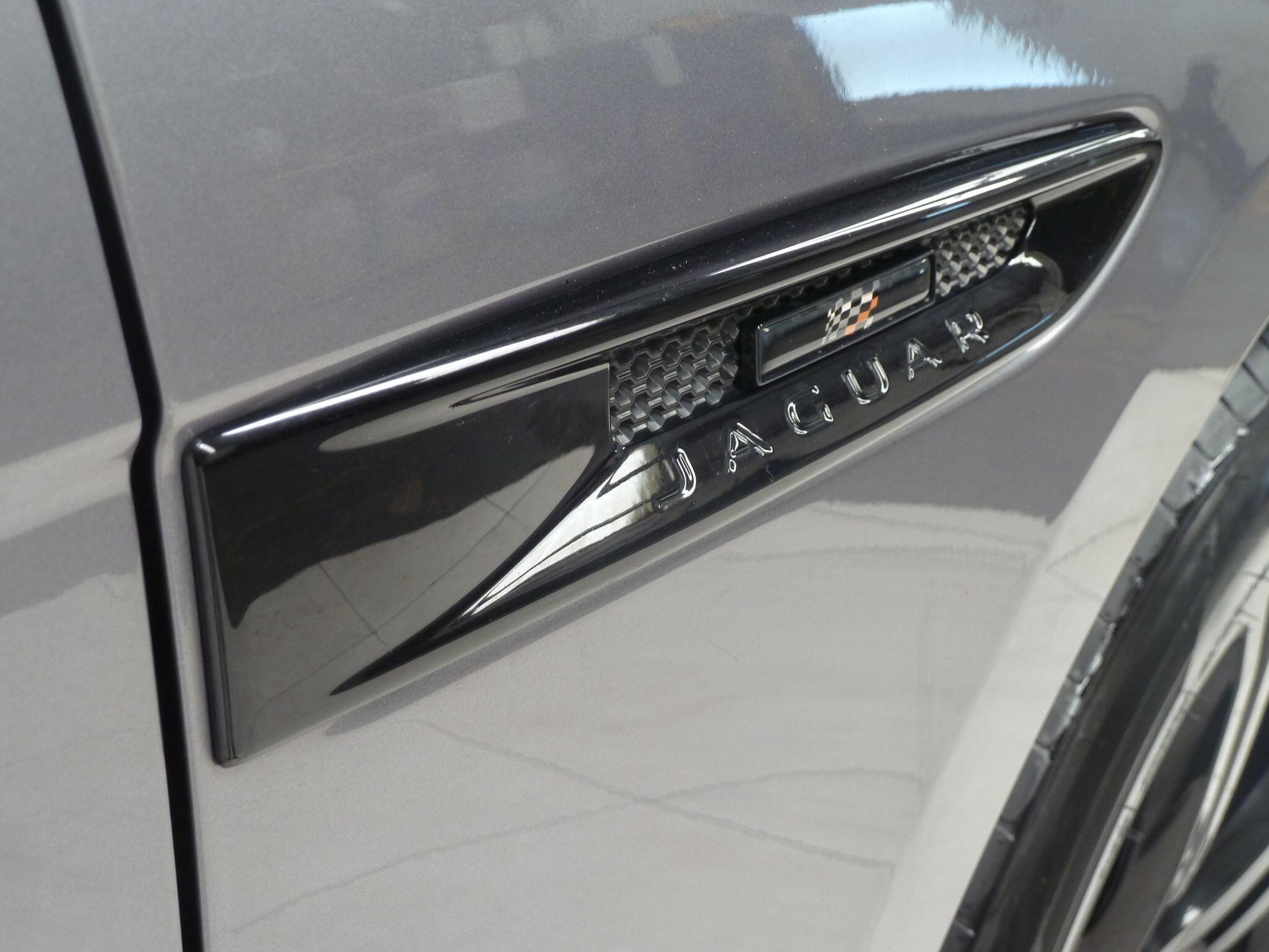 Jaguar F-PACE 2.0 D180 Chequered FlagAWD   <br/><br/>PAN ROOF + BLACK DESIGN PACK