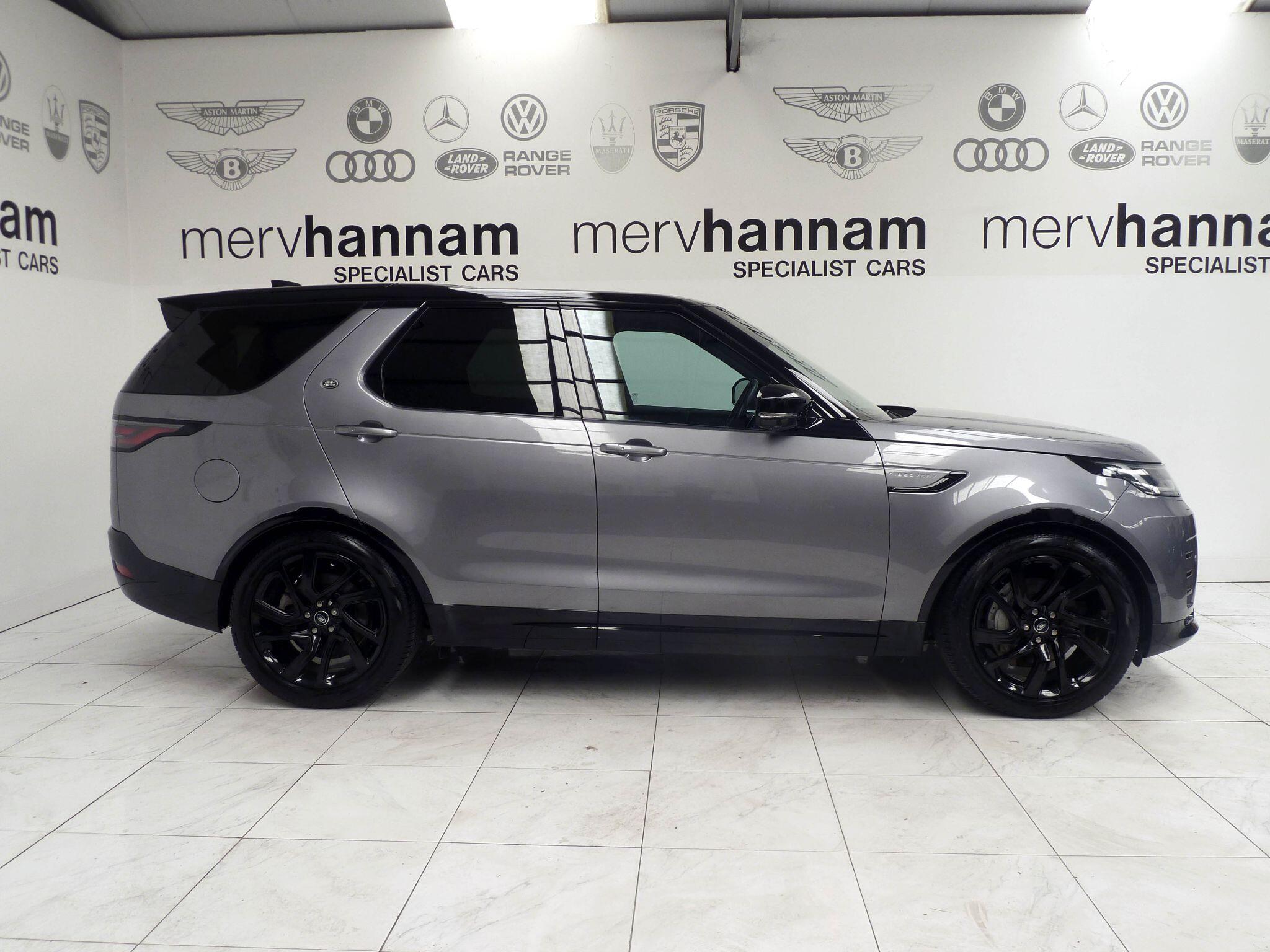 Land Rover Discovery 3.0 D250  R-Dynamic S   <br/><br/>PAN ROOF + BLACK PACK