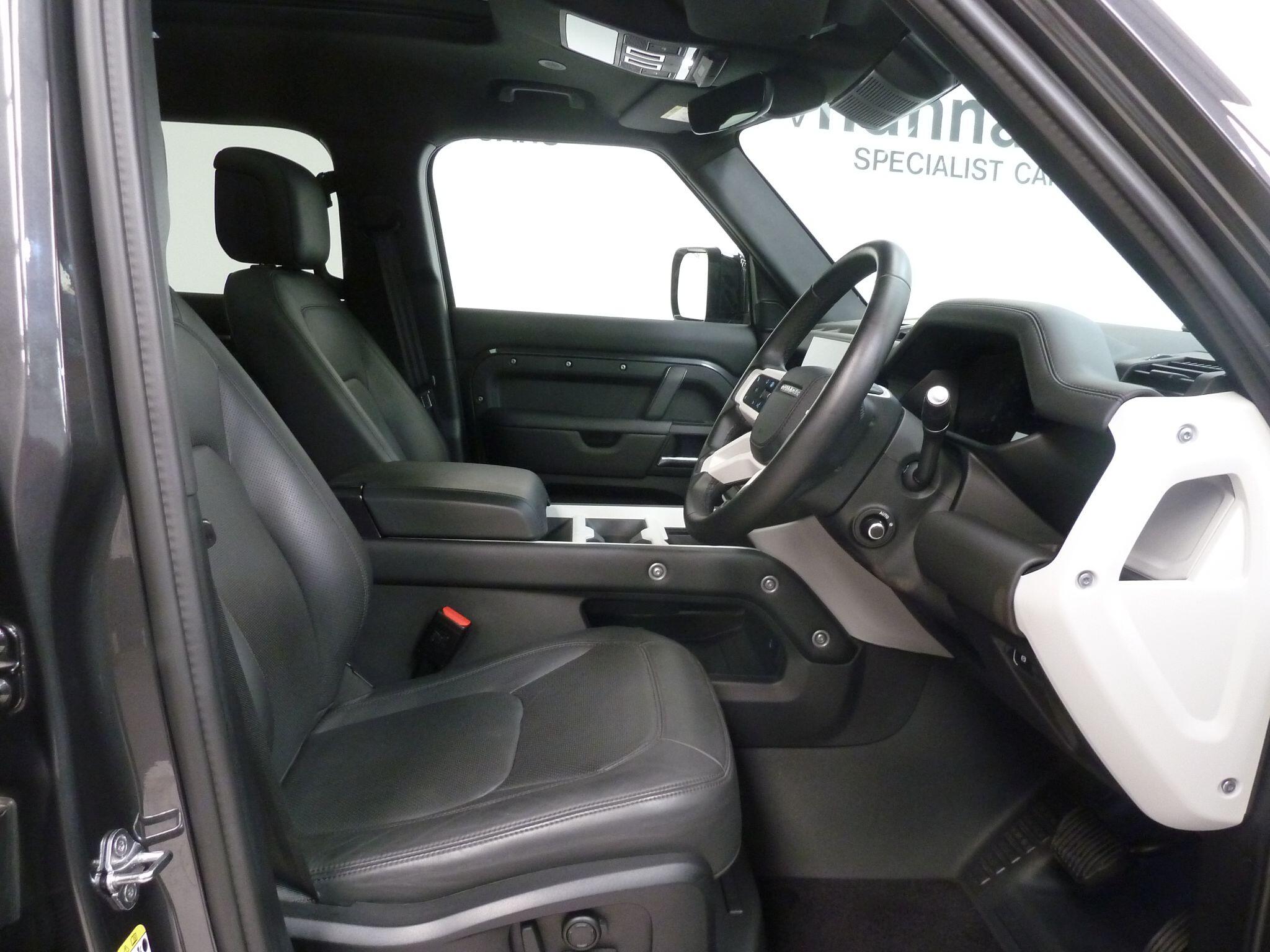 Land Rover Defender 110 3.0 D350  X-Dynamic HSE   <br/><br/>HAWKE DESIGN EDITION + 7 SEATS