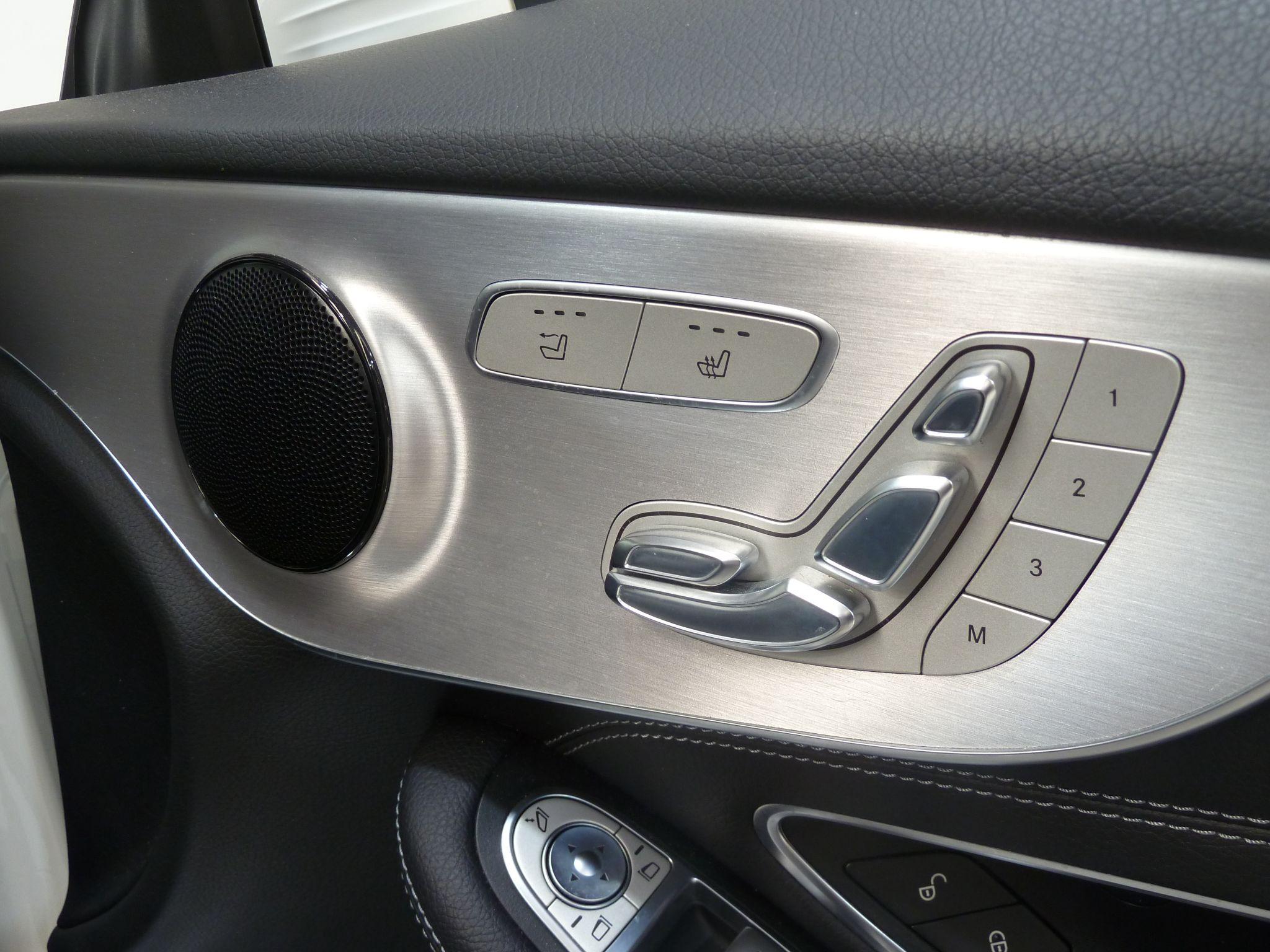Mercedes-Benz C Class 2.0 C200 AMG Line Cabriolet +   <br/><br/>SAT NAV + RED SOFT TOP