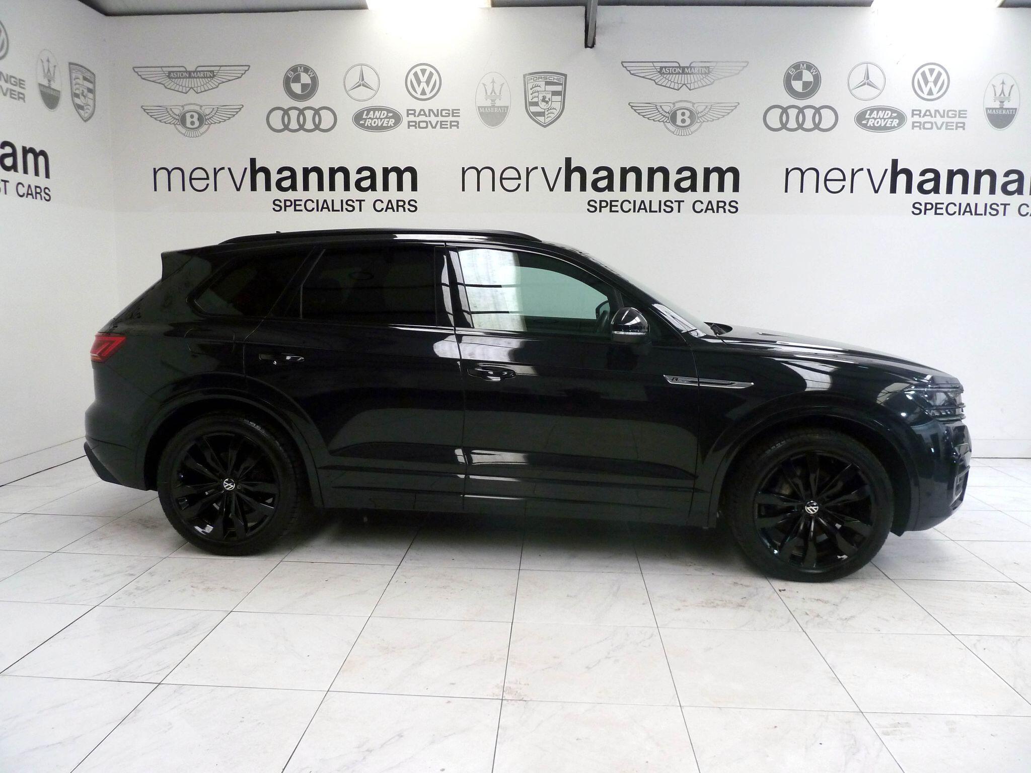 Volkswagen Touareg 3.0 TDI V6 Black Edition Tiptronic 4Motion   <br/><br/>PAN ROOF + BLACK PACK