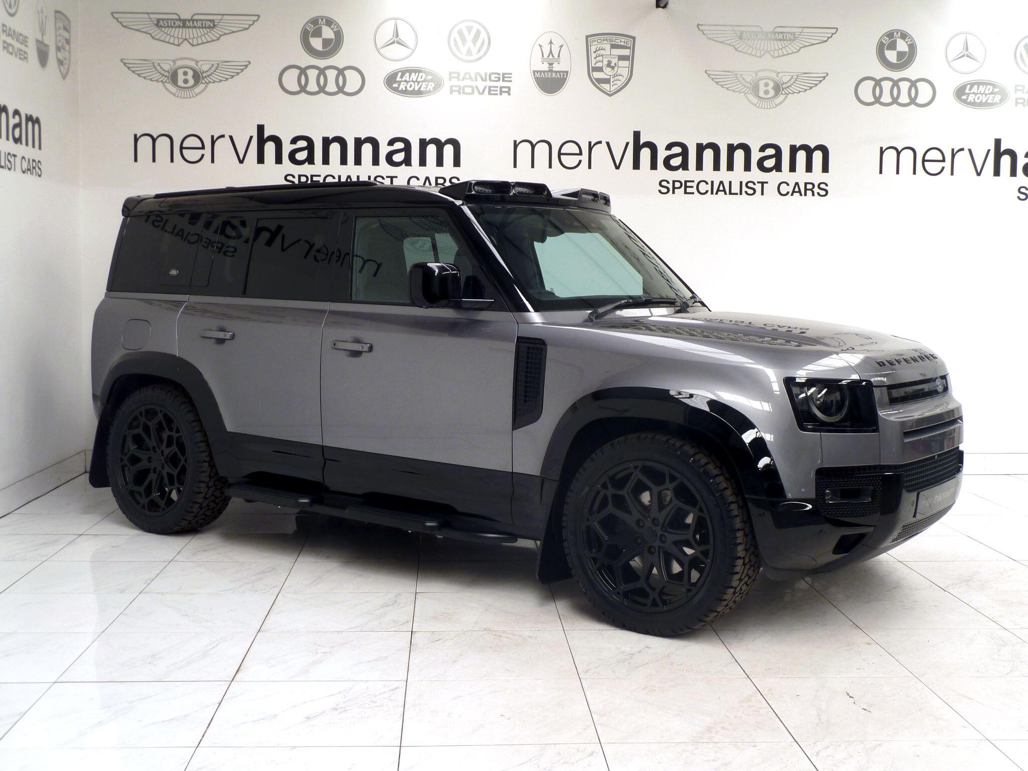 Land Rover Defender 110 2.0 P300 SE   <br/><br/>HAWKE EIGER EDITION