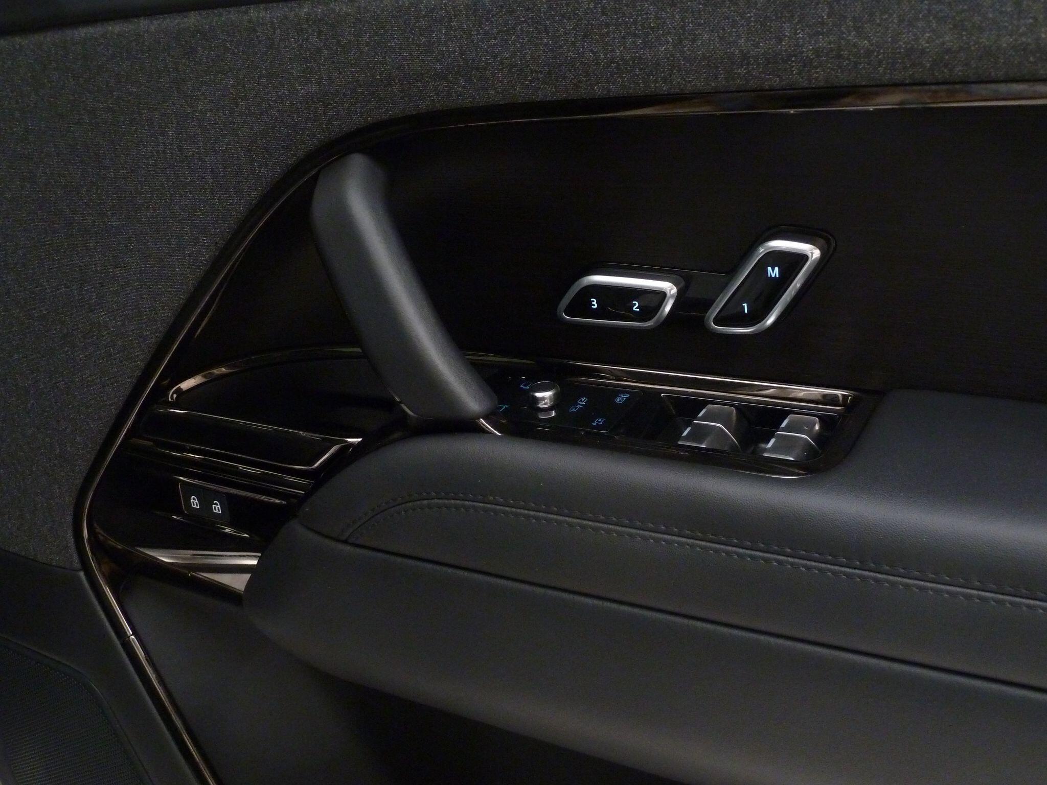 Land Rover Range Rover Sport 3.0 D350  Autobiography   <br/><br/>PAN ROOF + BLACK PACK + STEPS