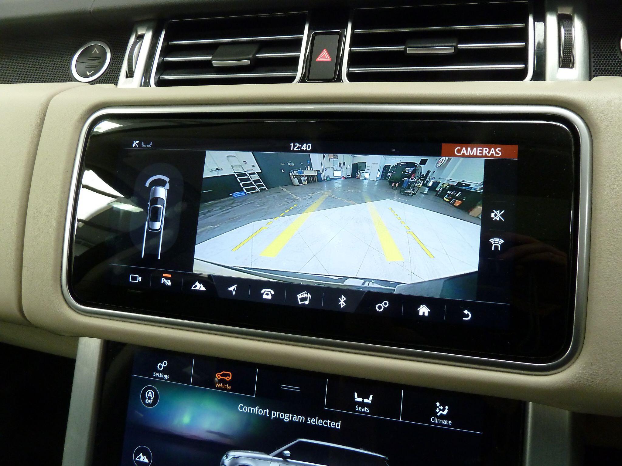 Land Rover Range Rover 3.0 SD V6 Vogue SUV  Diesel   (275 ps)<br/><br/>SVO EXTERIOR DESIGN PACK