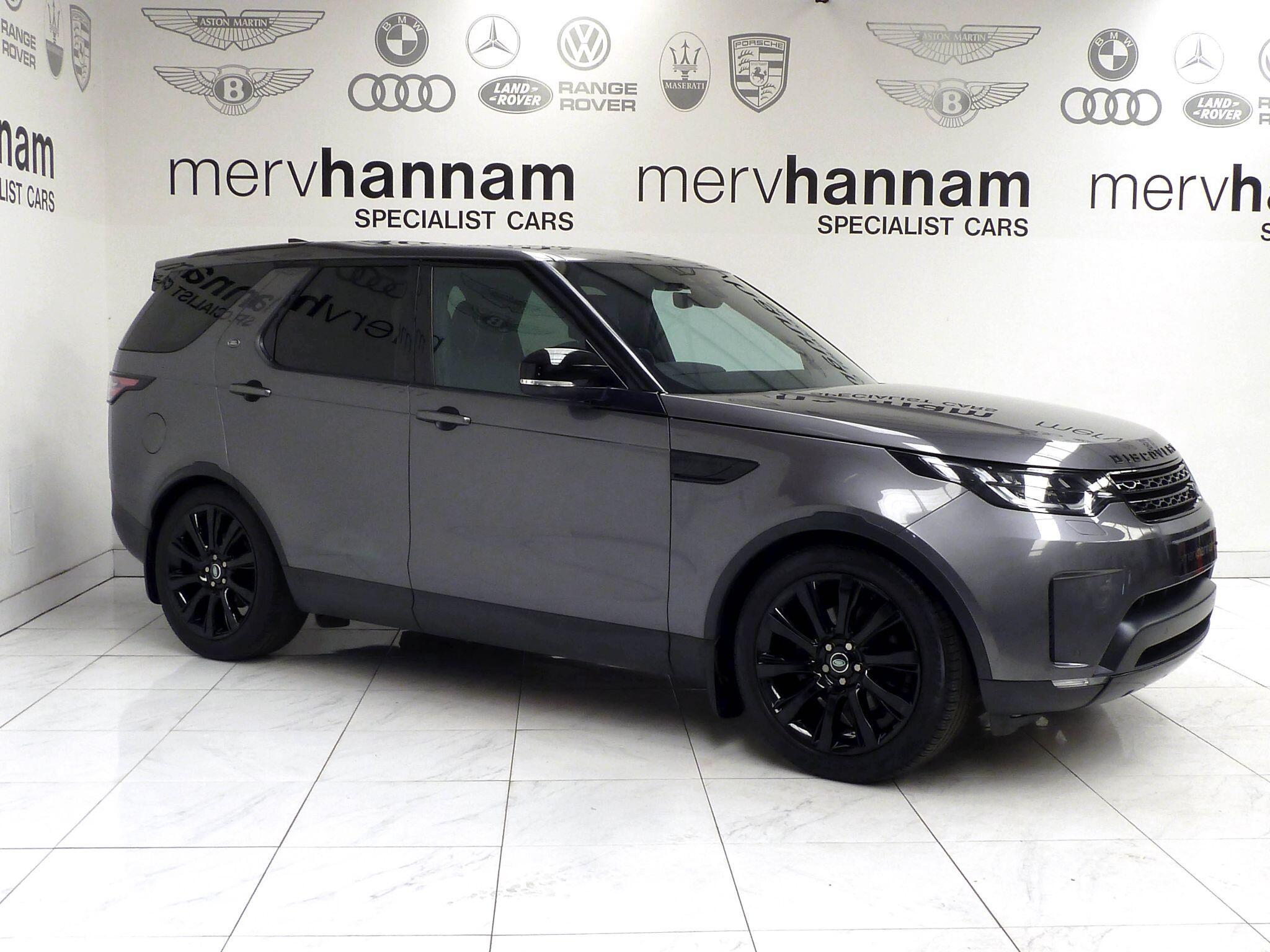 Land Rover Discovery 3.0 SD V6 HSE   <br/><br/>PAN ROOF + BLACK PACK