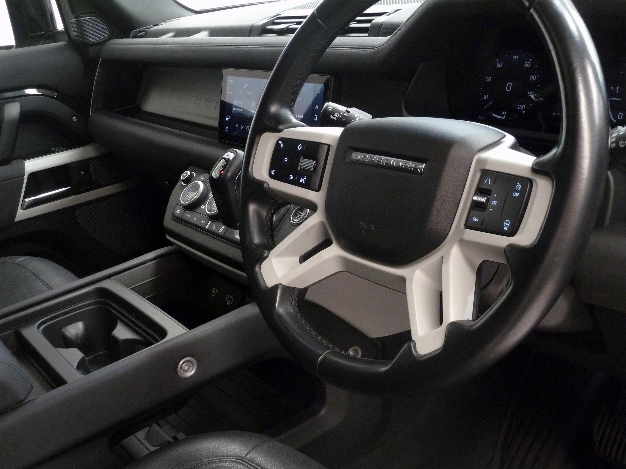 Land Rover Defender 110 2.0 P400e 15.4kWh XS Edition   <br/><br/>HAWKE BLACK EDITION HYBRID