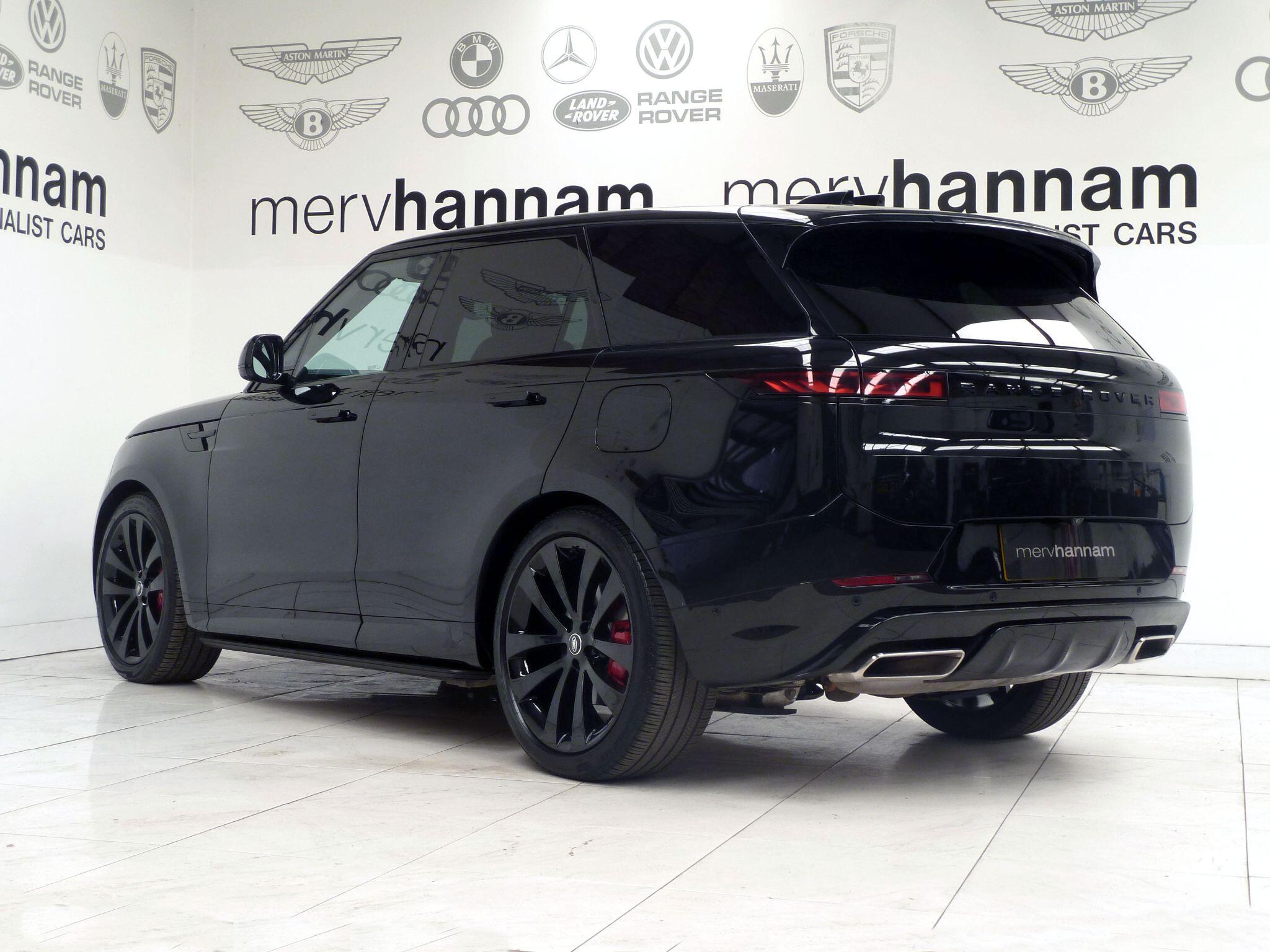 Land Rover Range Rover Sport 3.0 P460e 38.2kWh Dynamic SE   <br/><br/>23″ ALLOY WHEELS + BLACK PACK
